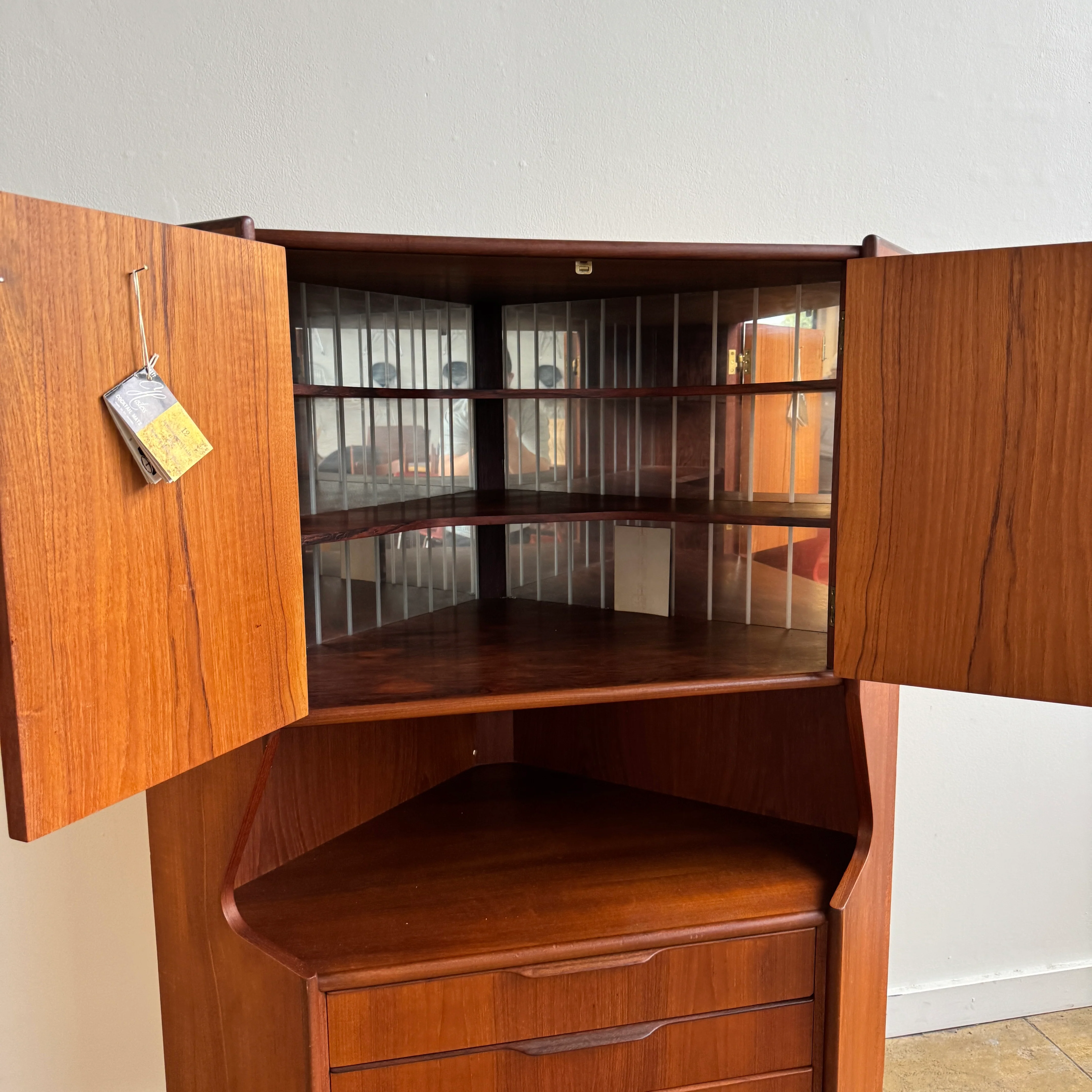 Danish Modern Teak Corner Bar Cabinet - Image 8