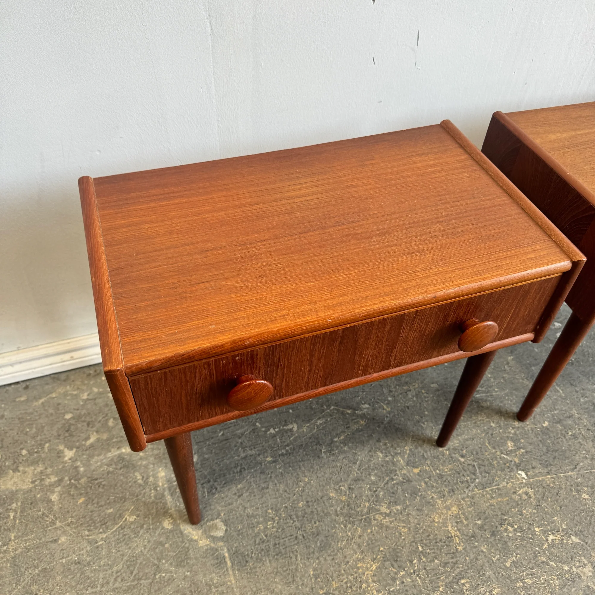 Danish Modern Teak Single Drawer set of 2 nightstands - Image 3