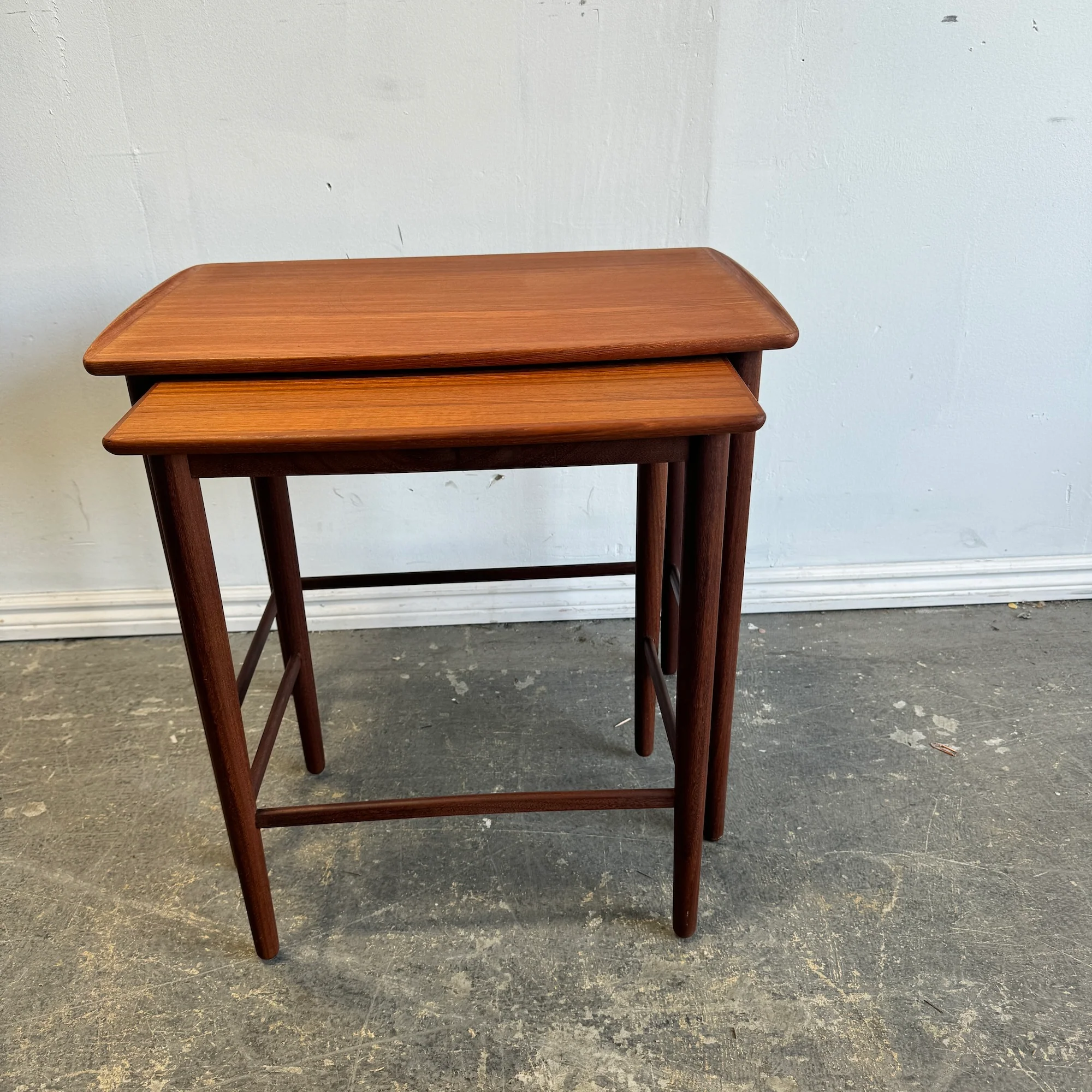 Danish Modern teak Two piece nesting table - Image 3
