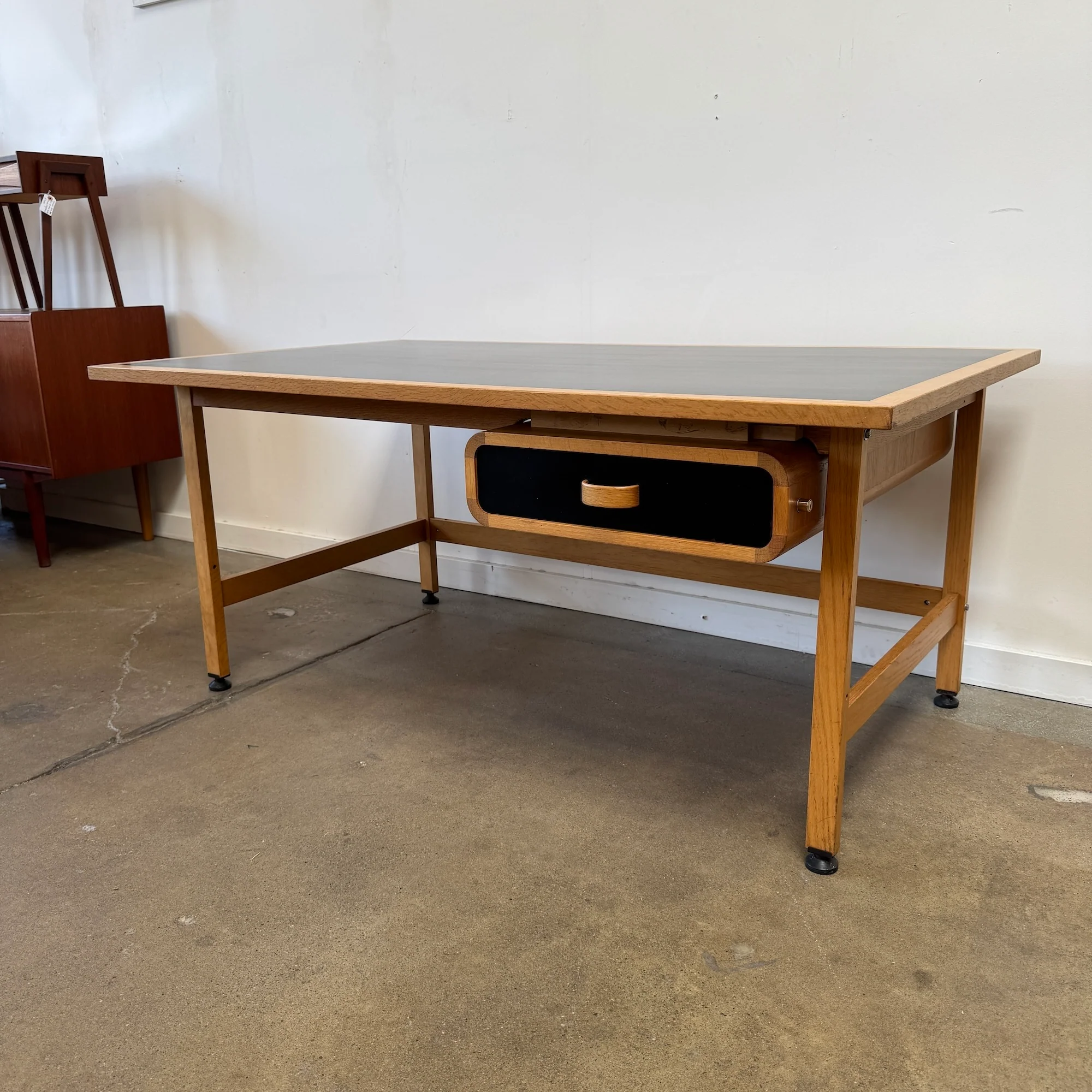 Danish Rud Thygesen & Johnny Sørensen for Magnus Olesen – Executive Desk - Image 2