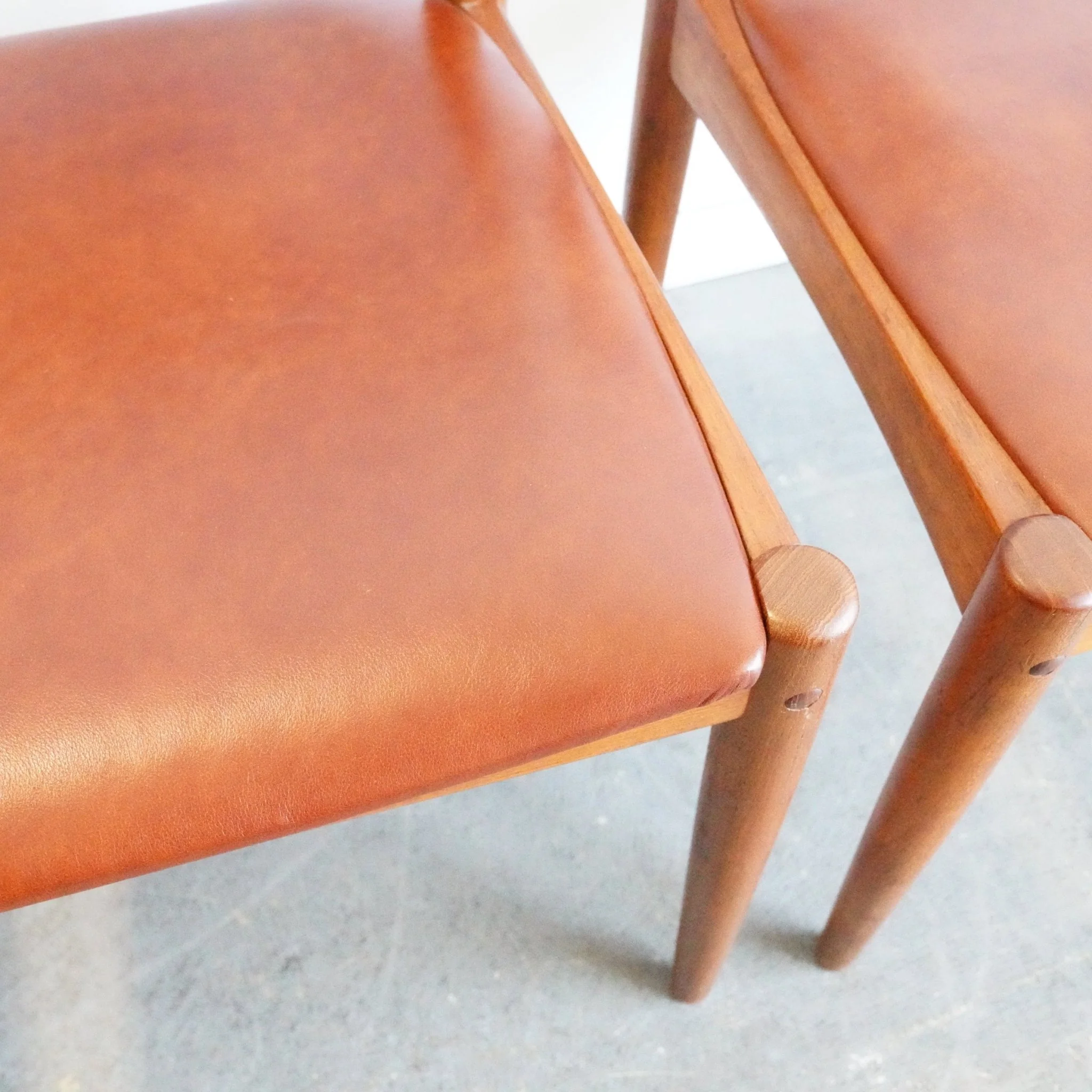 Danish set of 4 dining chairs in teak by Johannes Andersen for Uldum 1960s - Image 3