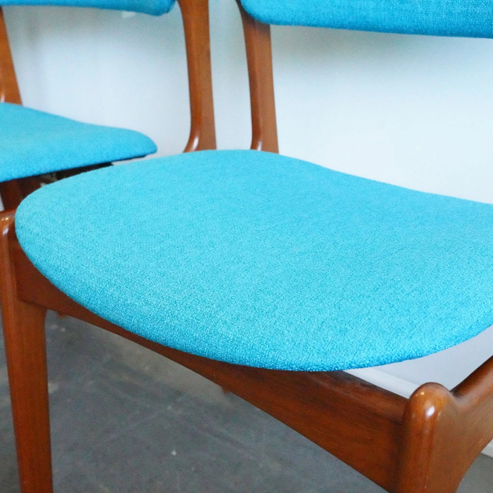 Danish set of 4 dinings chairs in teak and blue fabric, Erik BUCH - 1960s - Image 4