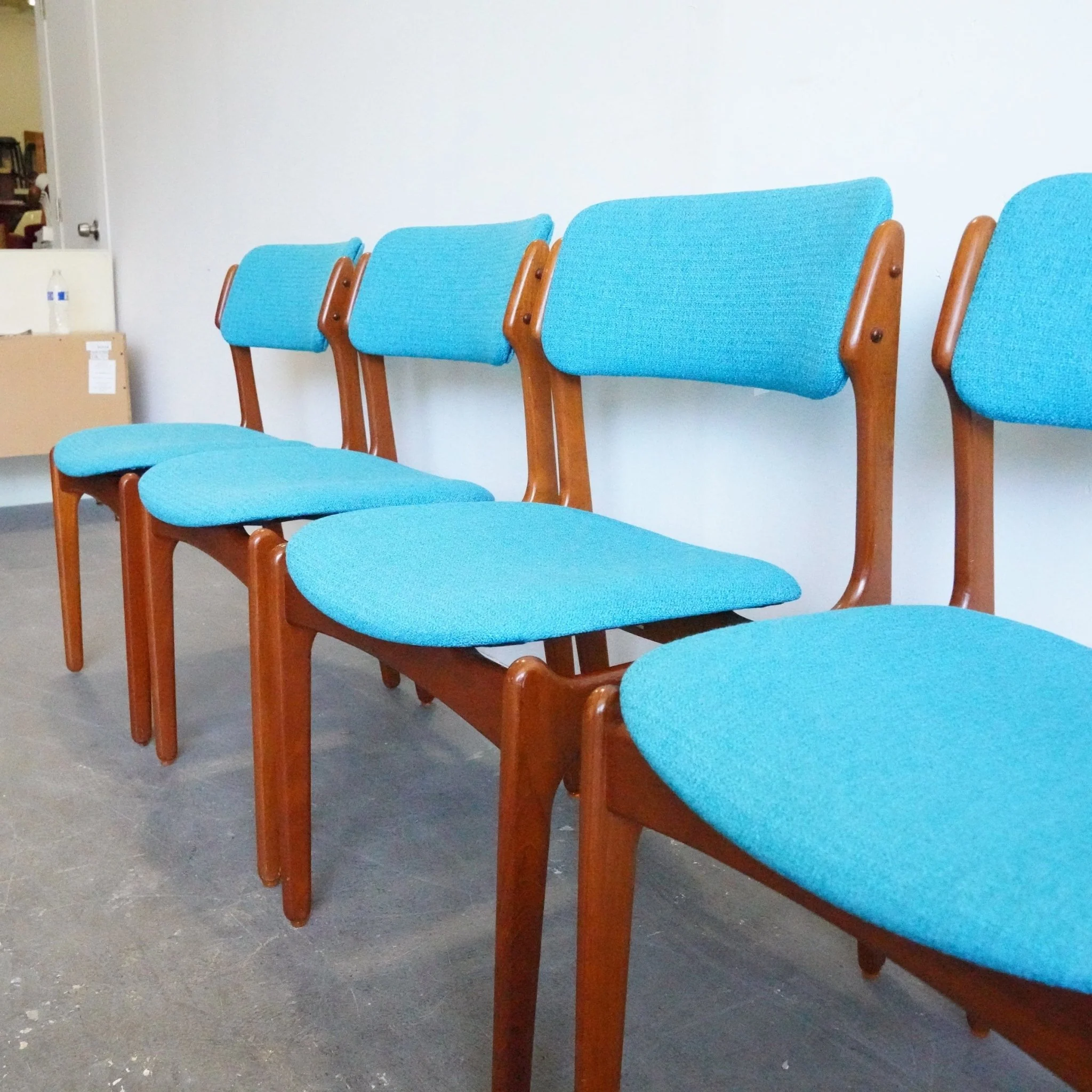Danish set of 4 dinings chairs in teak and blue fabric, Erik BUCH - 1960s - Image 5