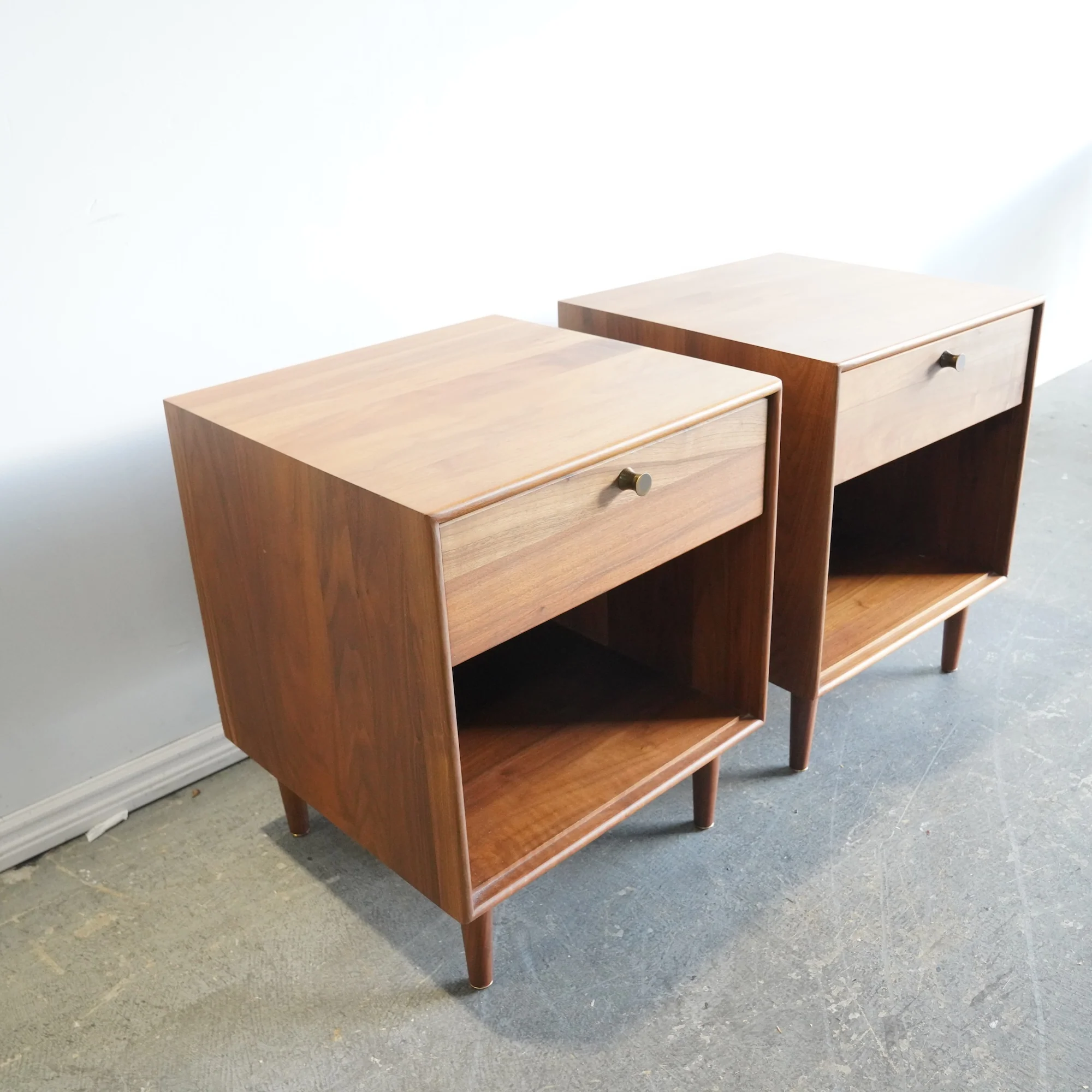 Design Within Reach Copeland American Modern pair of nightstands - Image 4