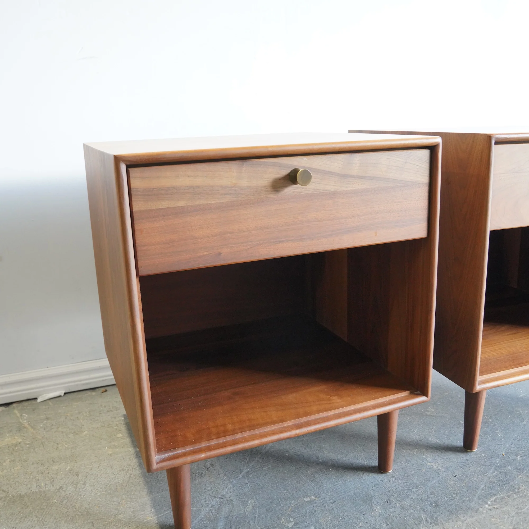 Design Within Reach Copeland American Modern pair of nightstands - Image 5