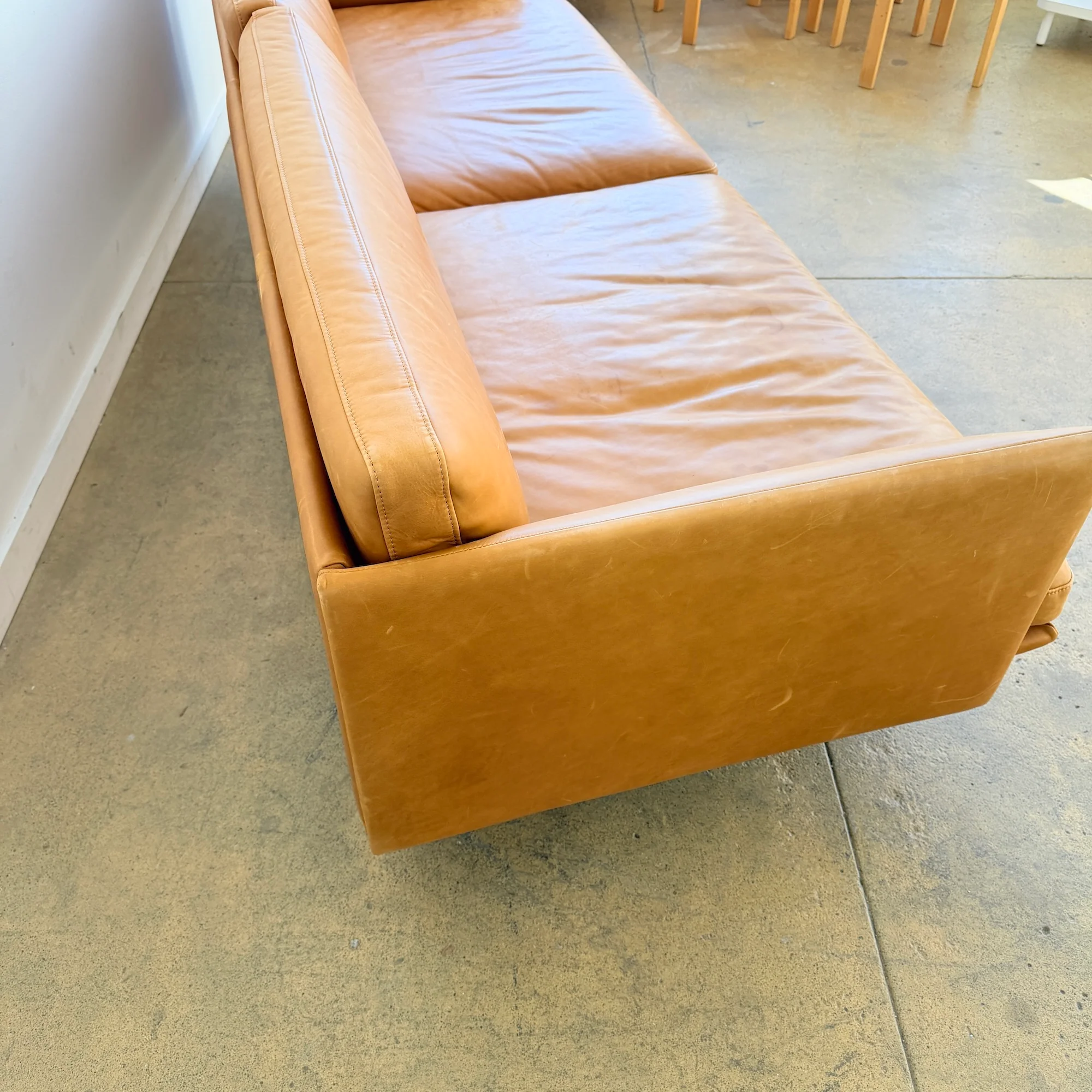 Design Within Reach Muuto Outline leather Sofa - Image 3