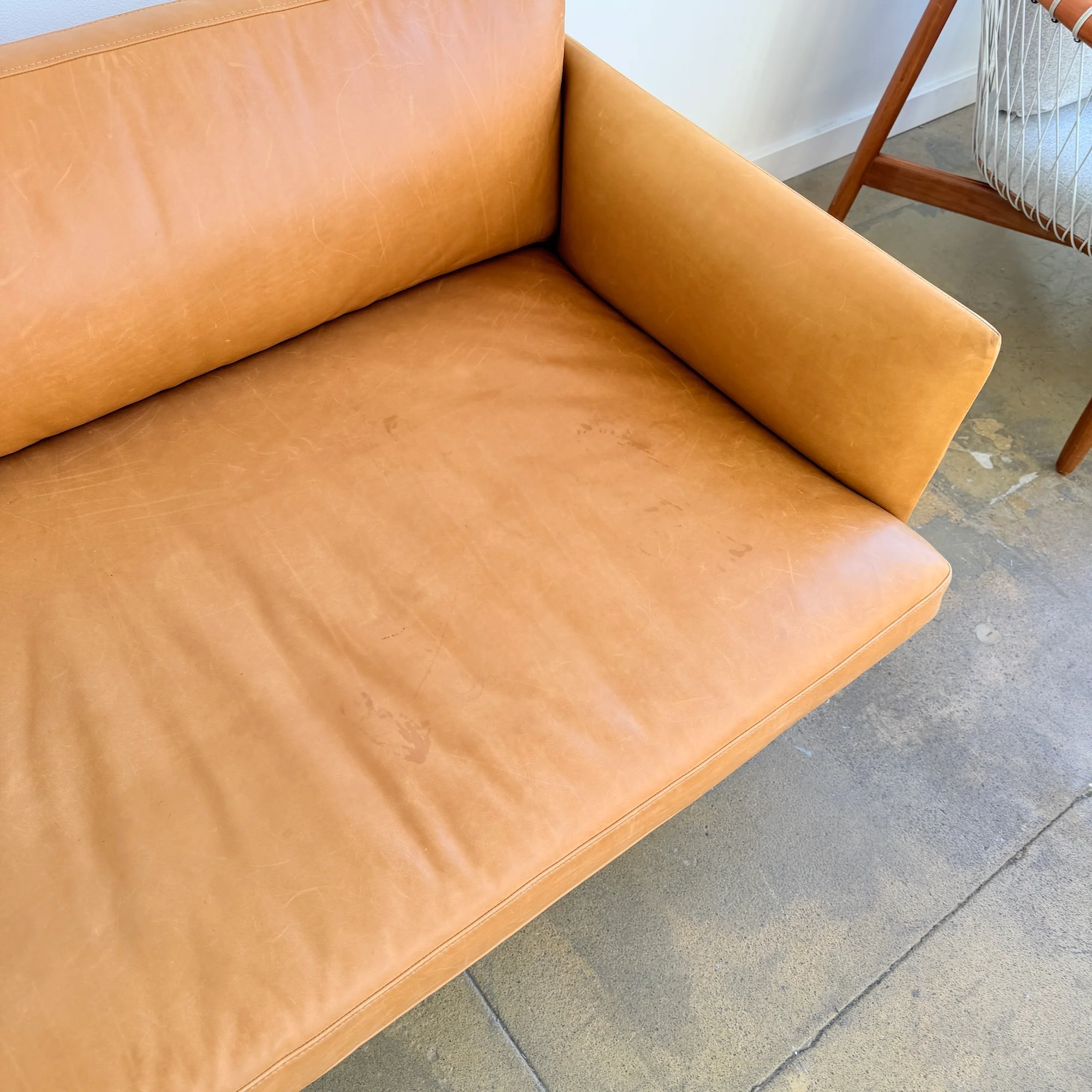 Design Within Reach Muuto Outline leather Sofa - Image 6