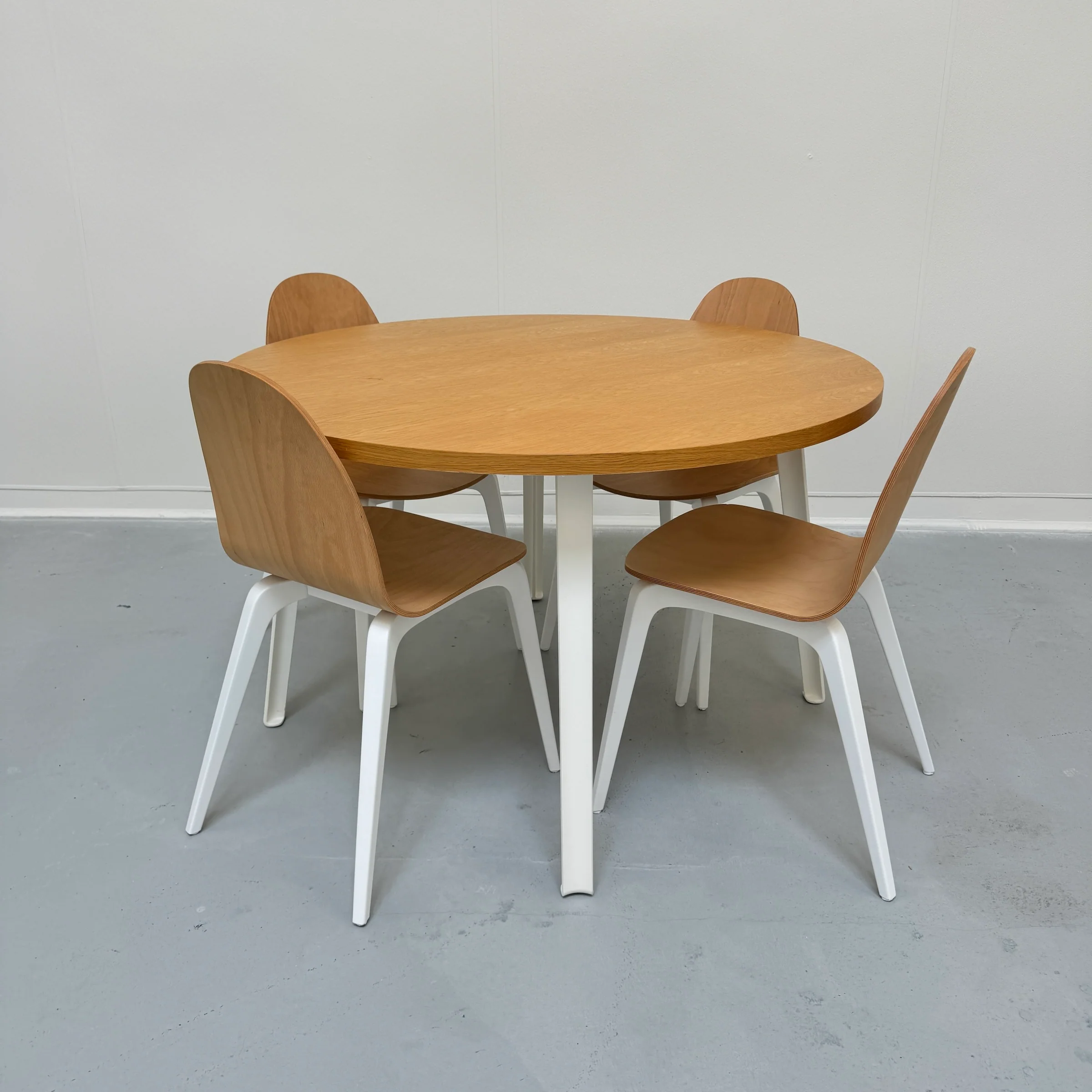 Floyd Round Table