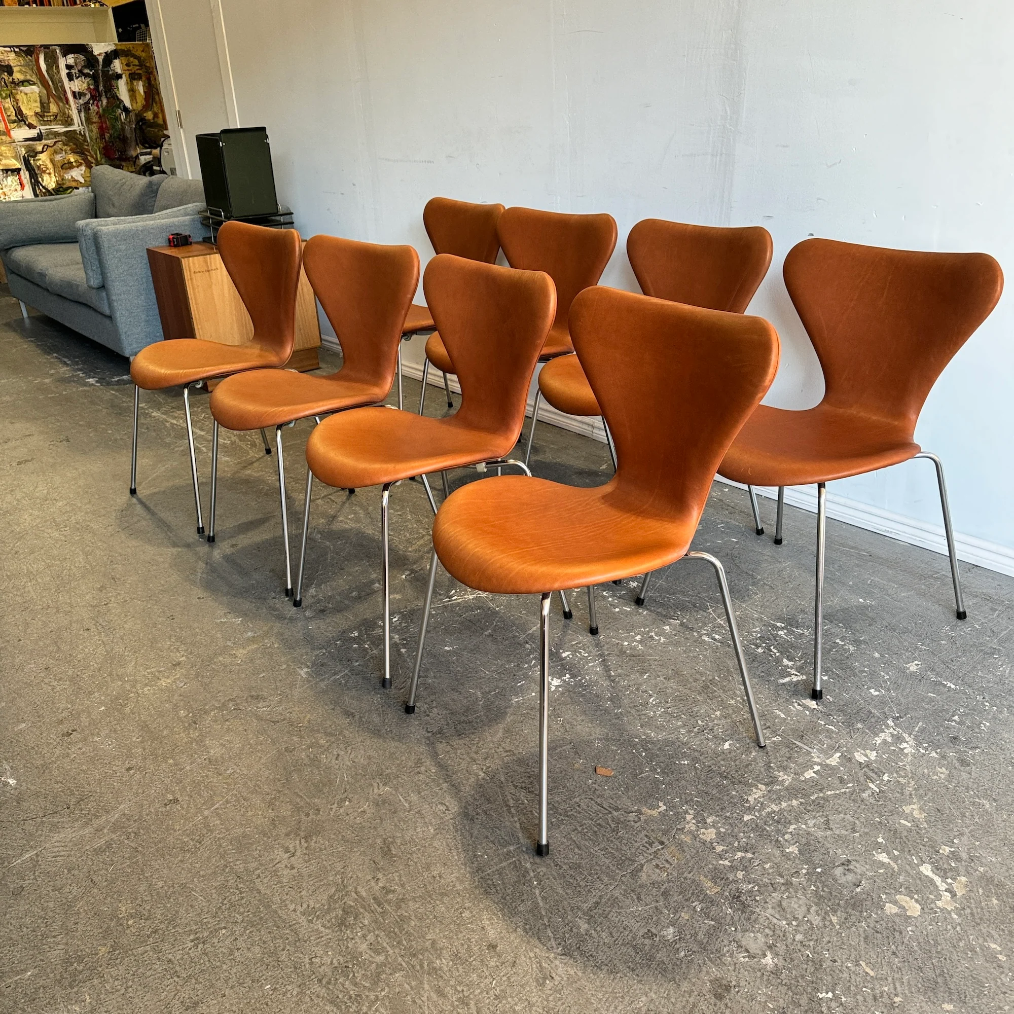 Fritz Hansen iconic "series 7" leather chair by Arne Jacobsen (Set of 8) - Image 2