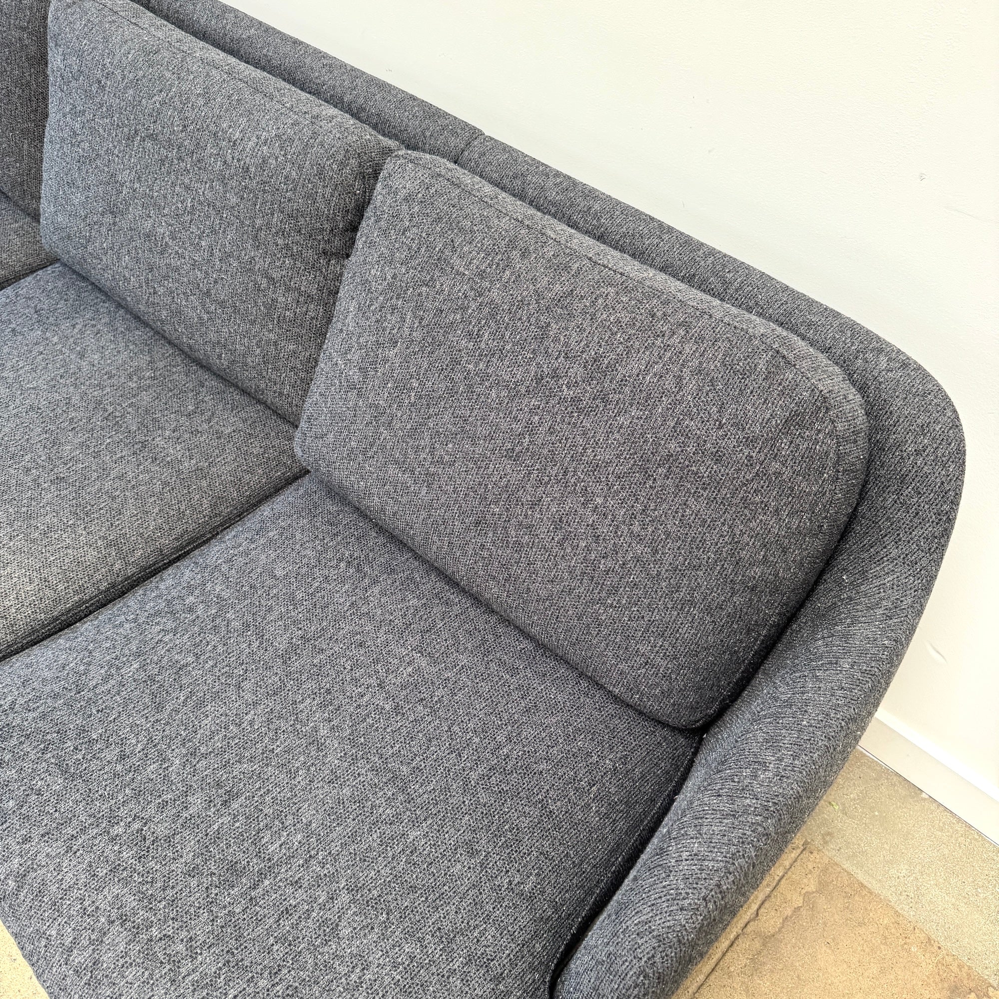 Fritz Hansen lune 3 seat sofa by Jaime Hayon - Image 5