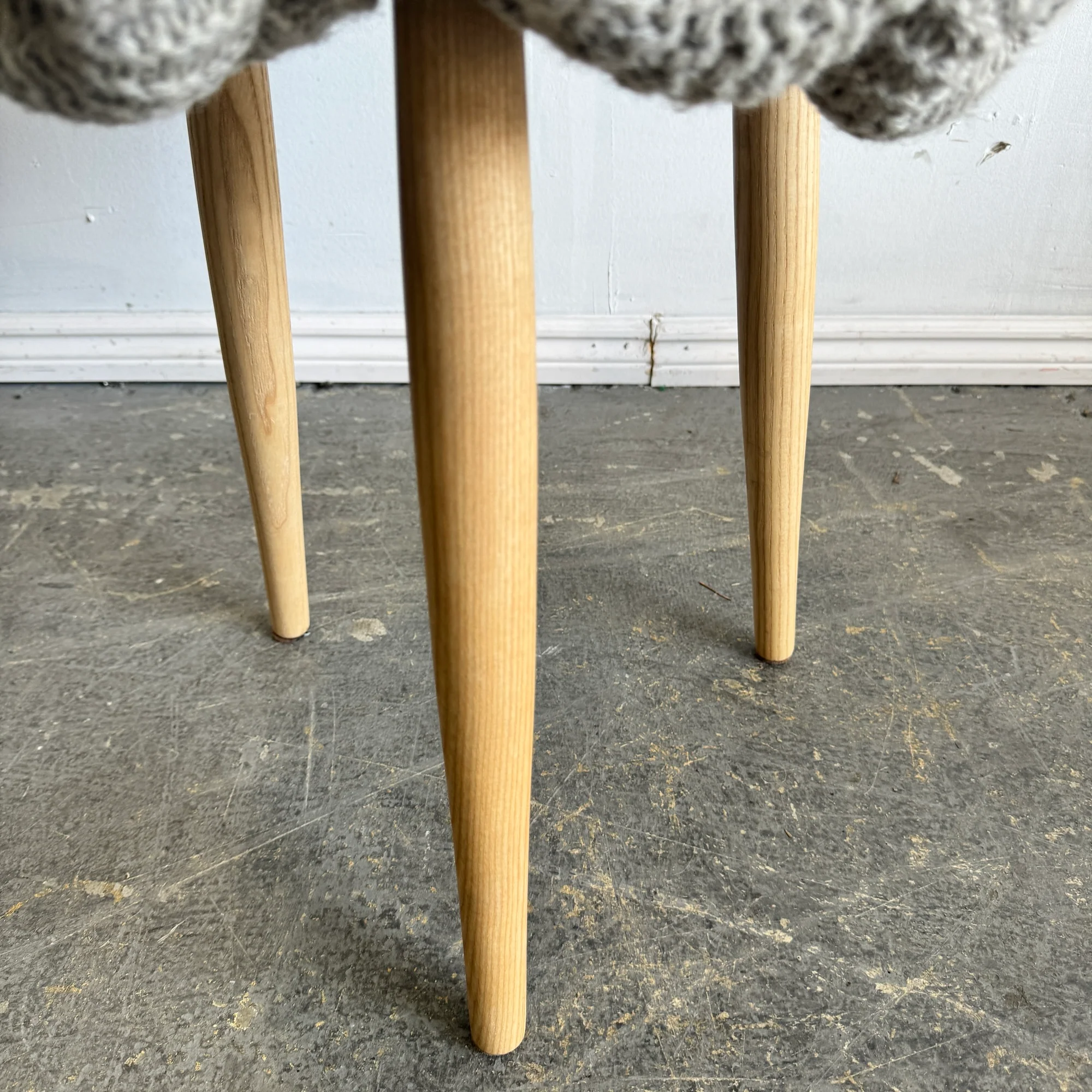 GAN RUGS Knitted Rings Grey Stool - Image 8
