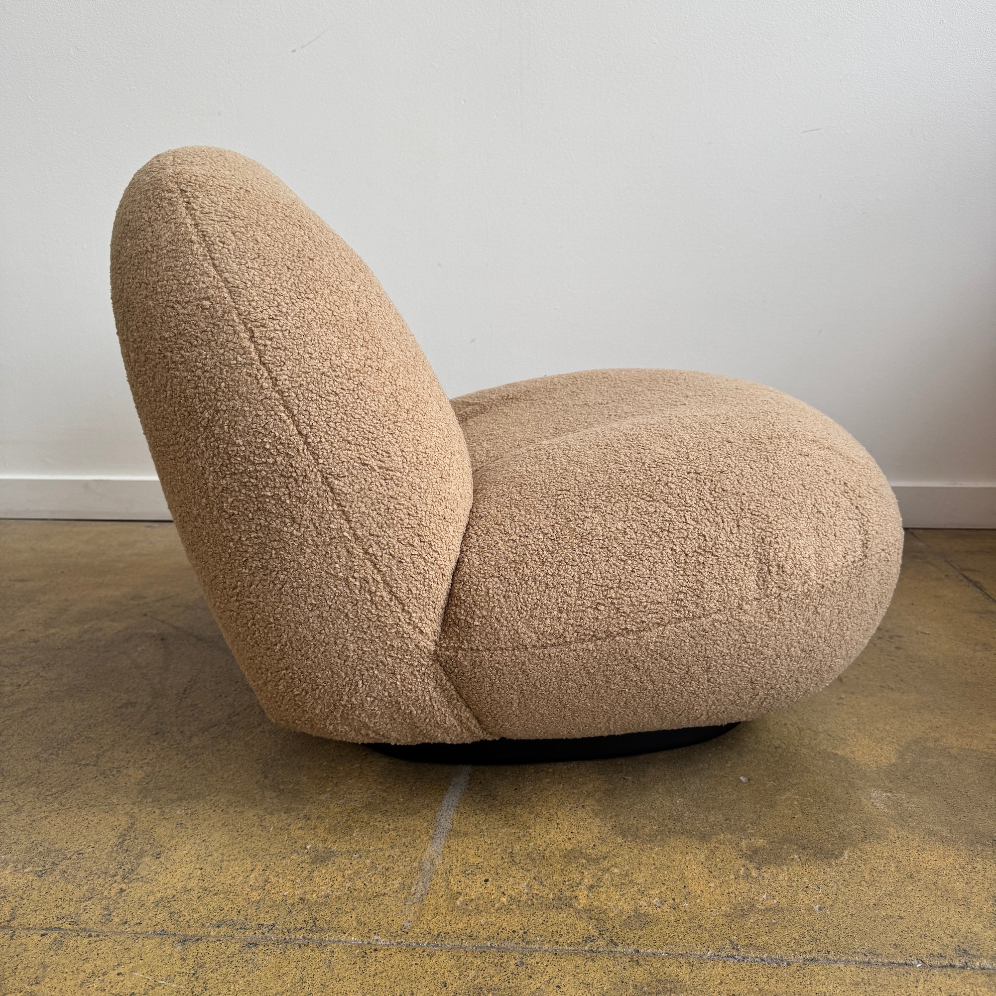 Gubi Pacha Swivel lounge chair by Pierre Paulin - Image 2