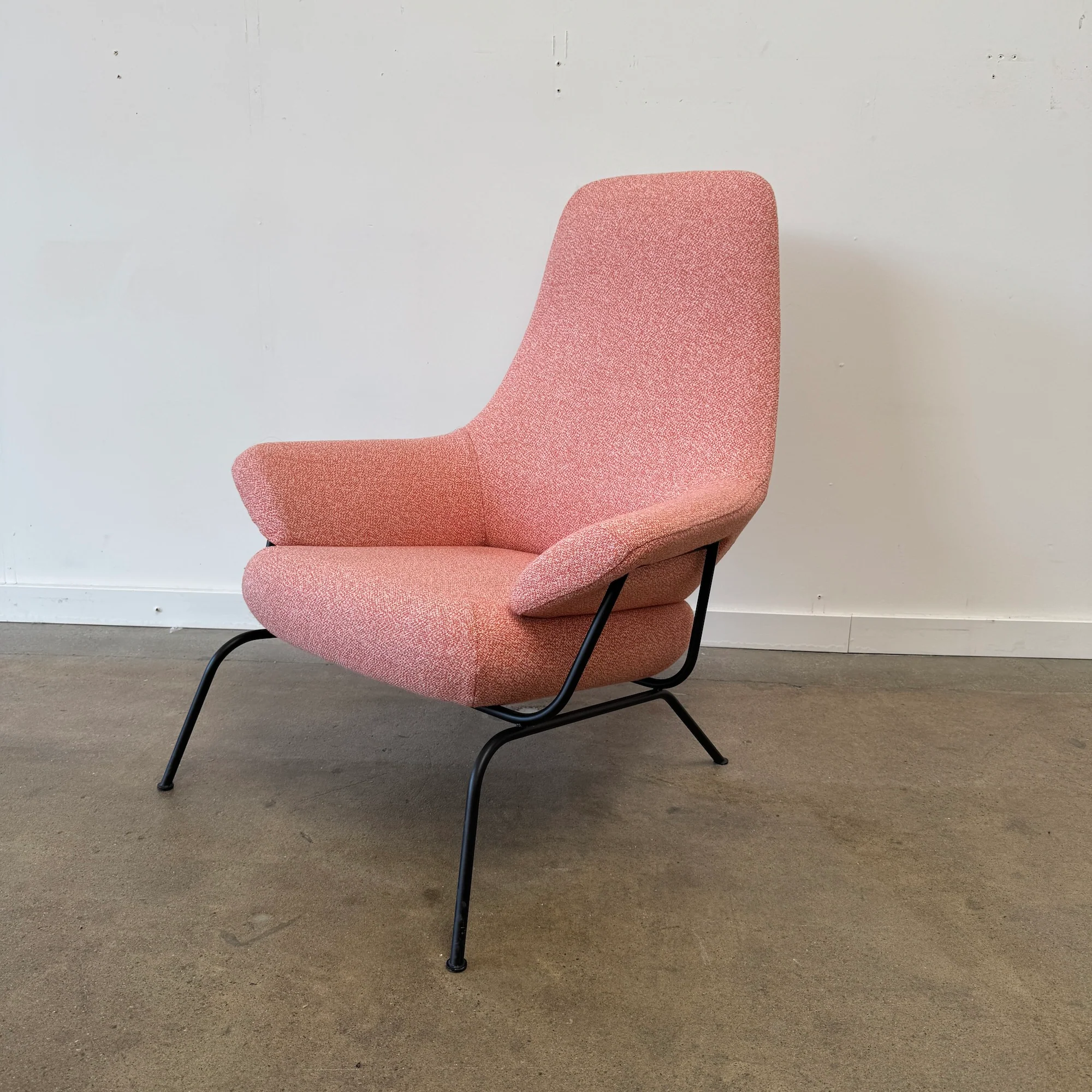 Hem Hai Lounge Chair by Luca Nichetto (Pink) - Image 3