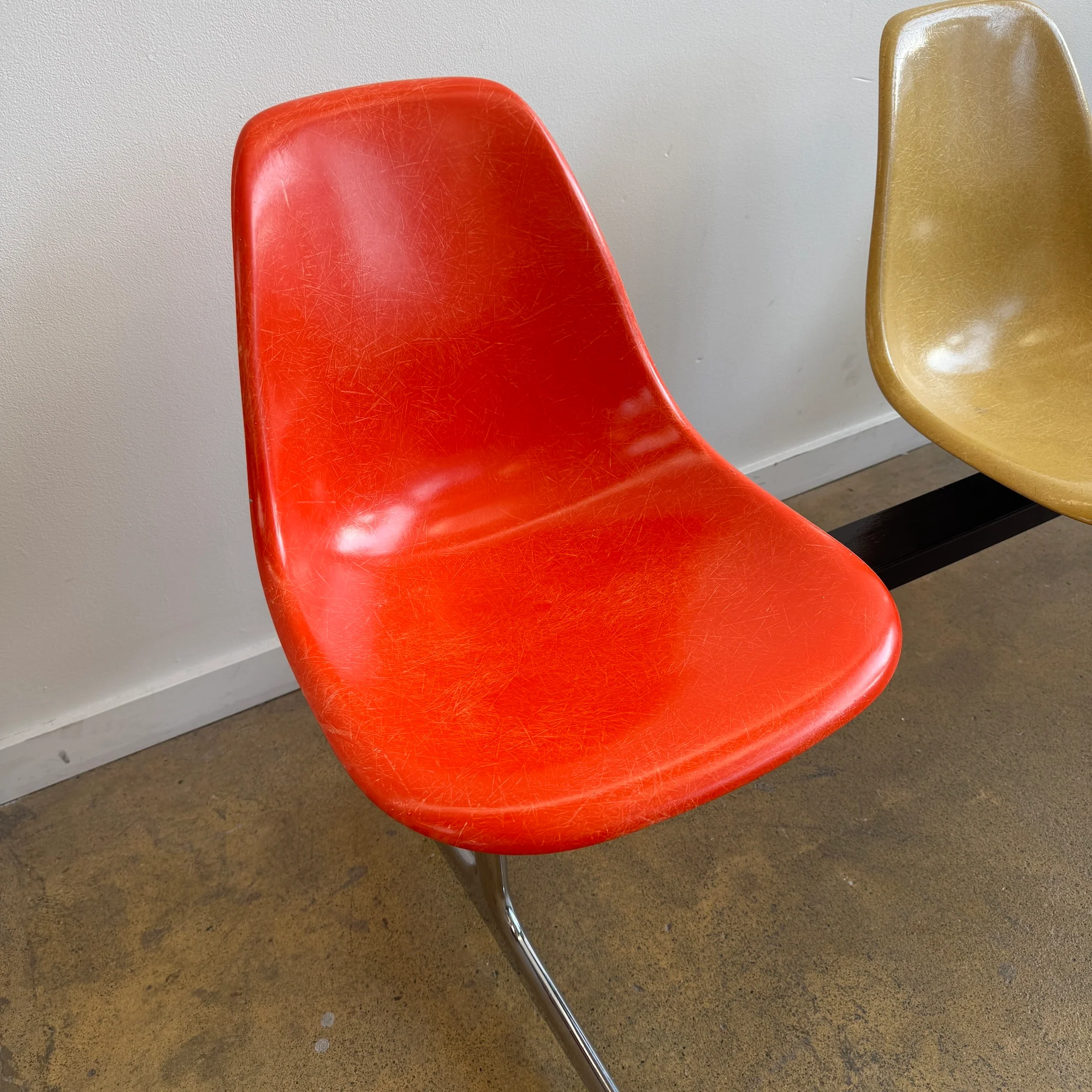 Herman Miller Eames Aluminum Tandem Fiberglass Shell Bench - Image 4