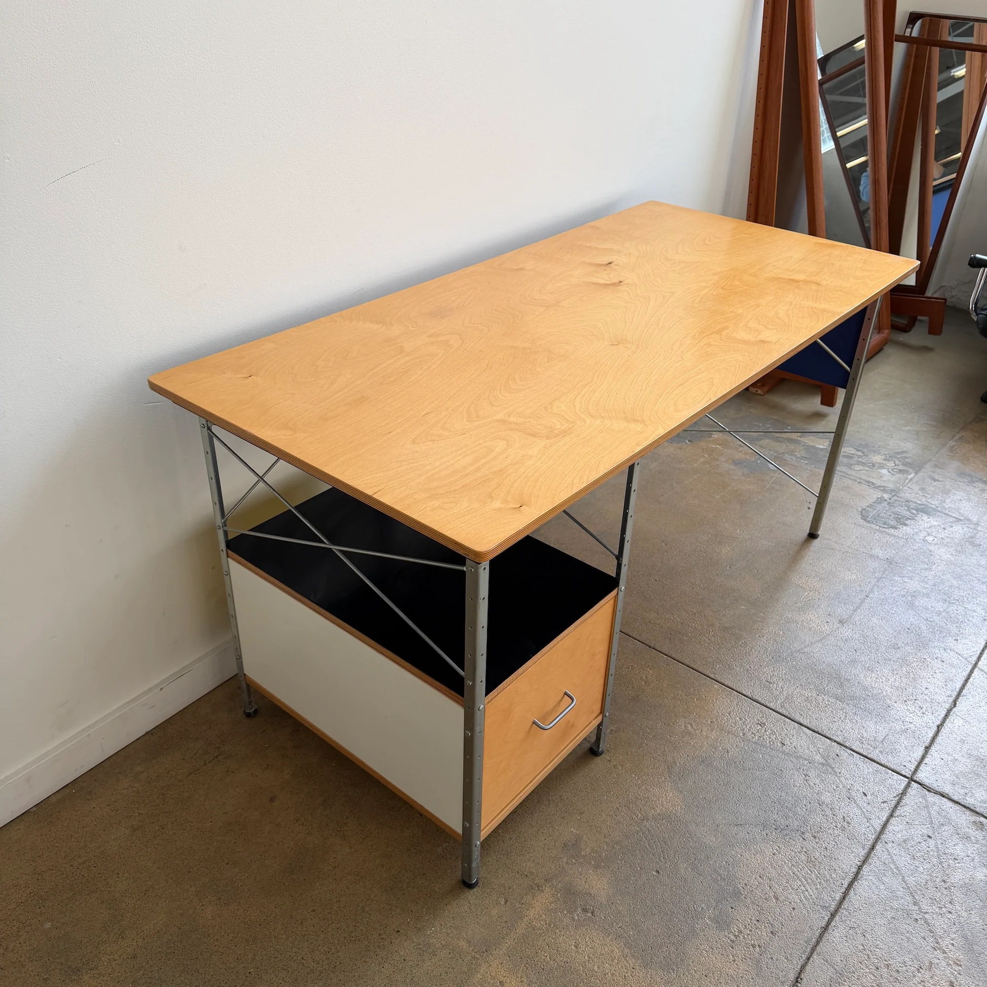 Herman Miller Eames Desk Unit - Image 3