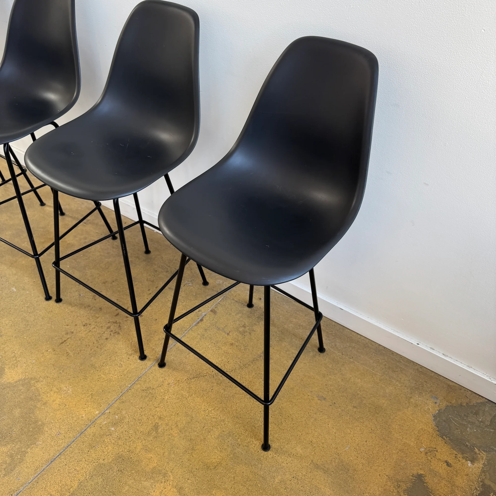 Herman Miller Eames Molded Plastic Counter Stools - Image 6