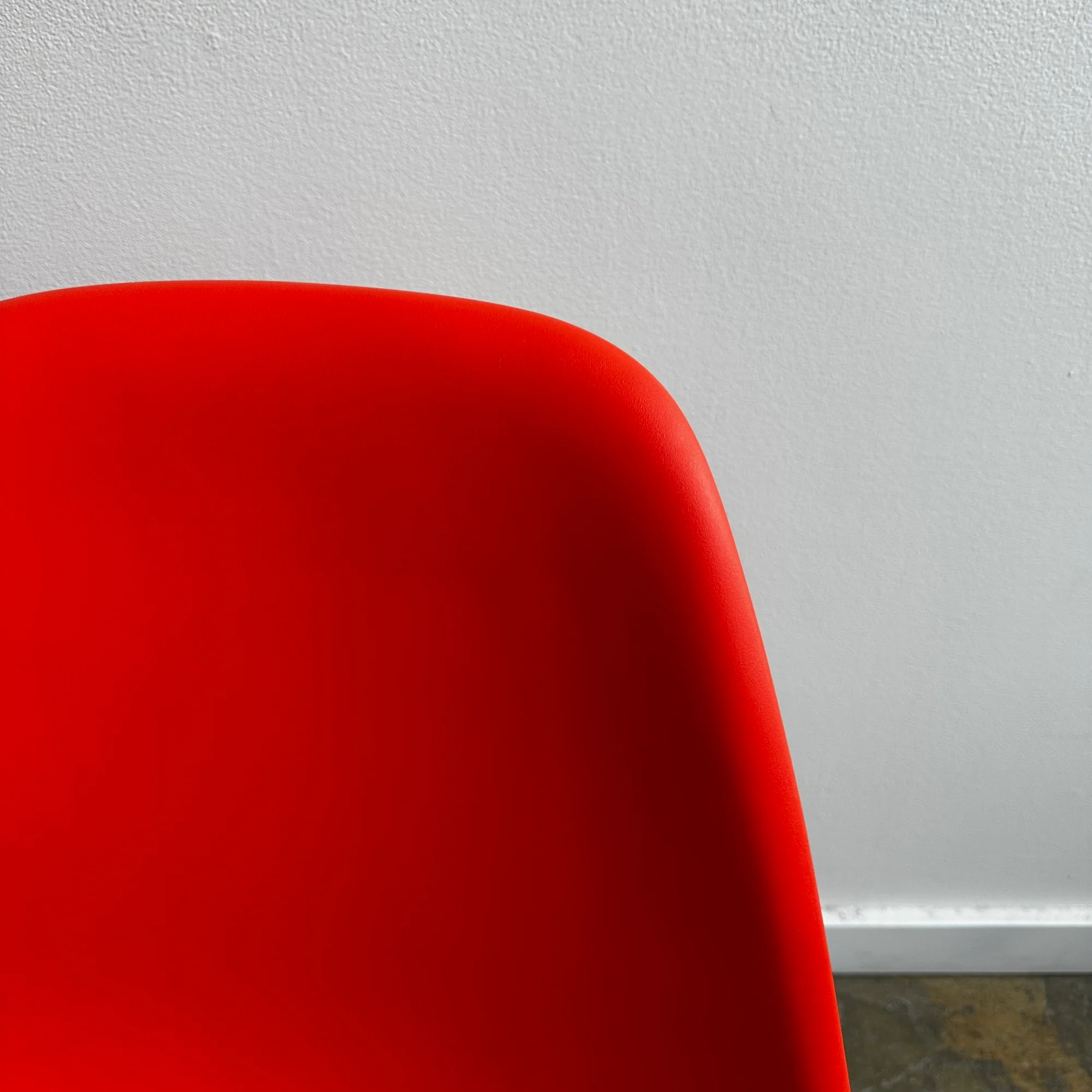Herman Miller Eames Molded Plastic set of 4 Chairs - Image 5
