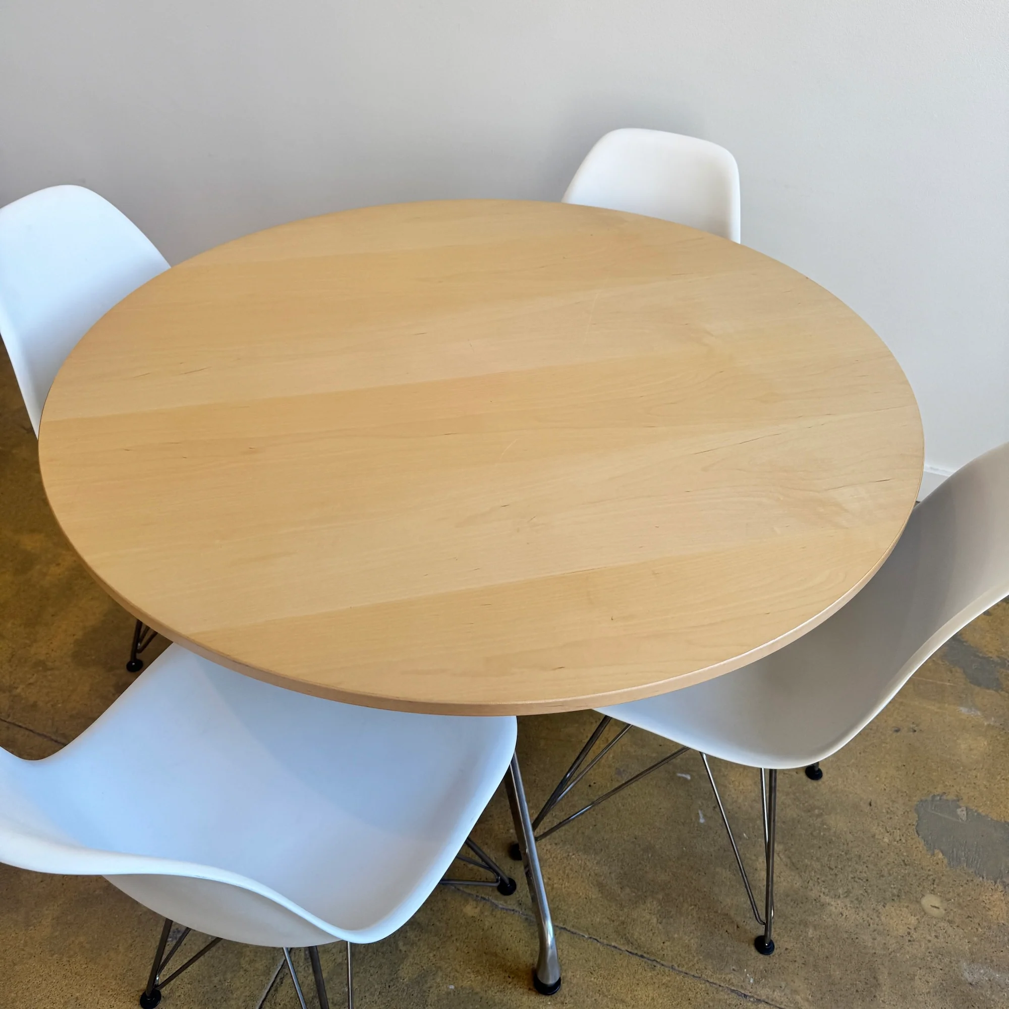 Herman Miller Eames Round Table - Image 8