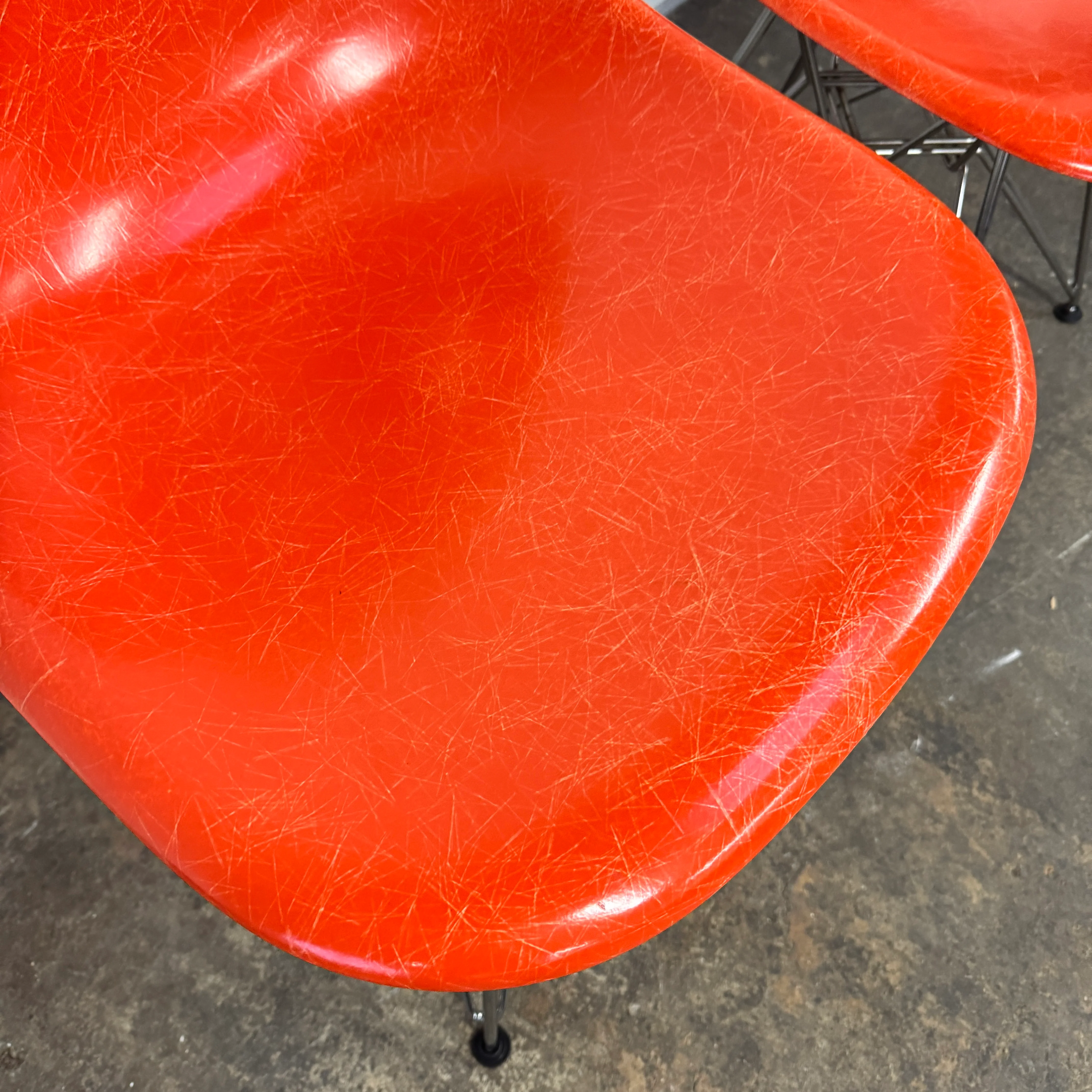 Herman Miller Eames set of 2 Molded Fiberglass dining chairs (Brand New Condition) - Image 6