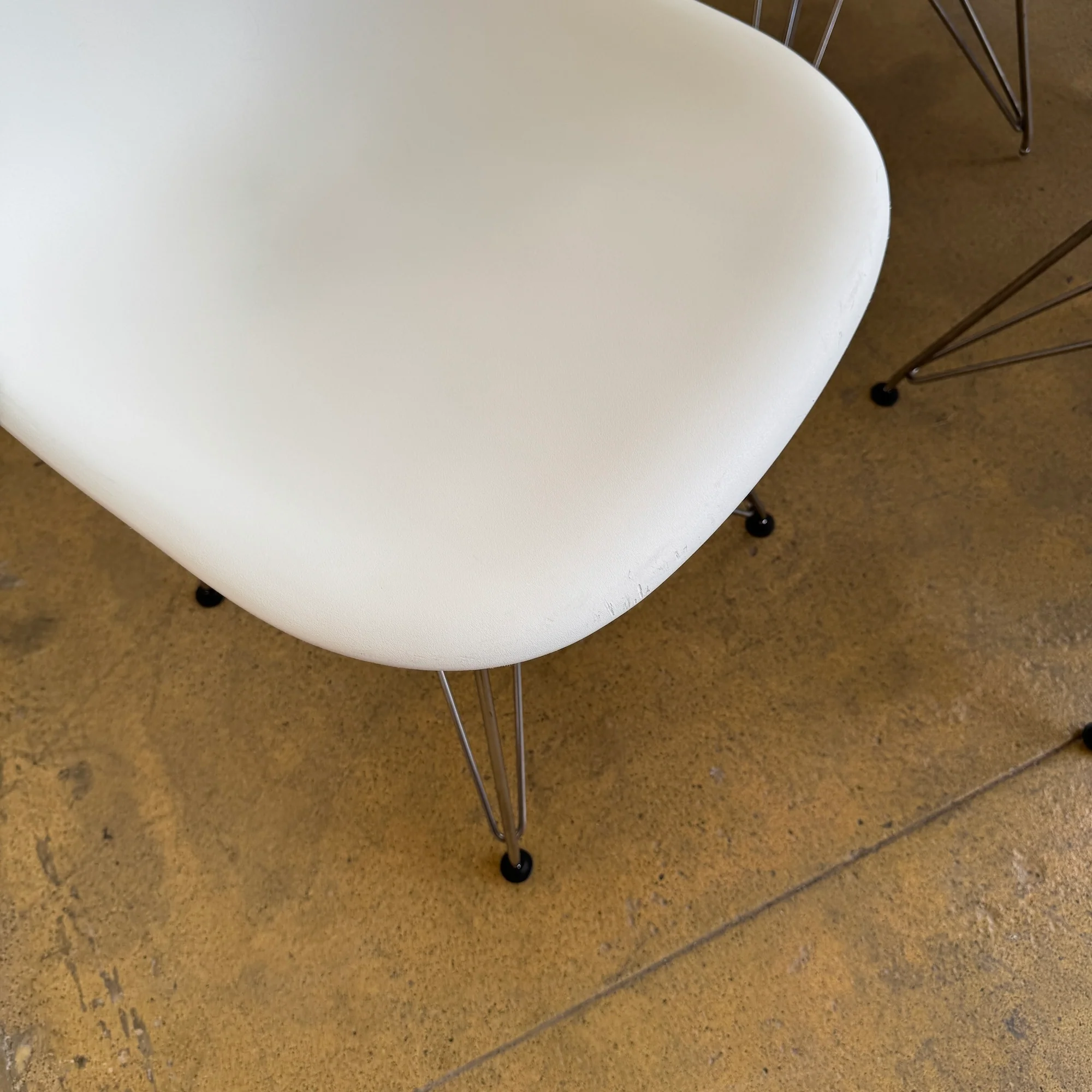 Herman Miller Eames set of 8 Shell Chairs - Image 7