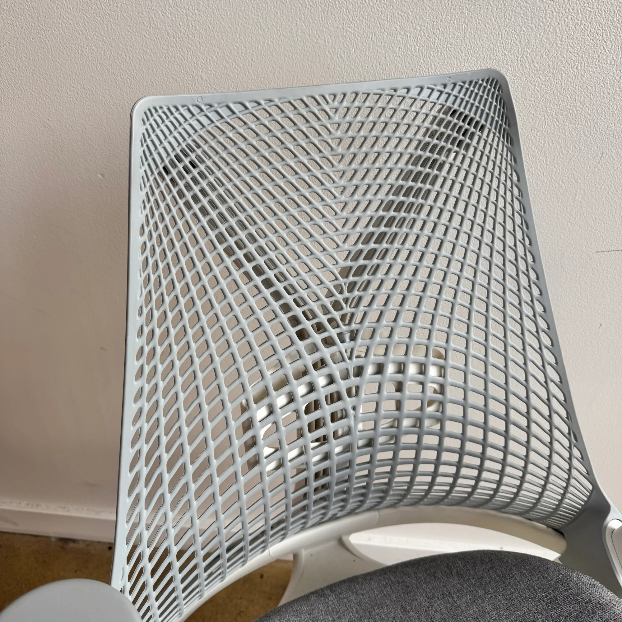 Herman Miller Fully loaded Sayl Office Chair - Image 5