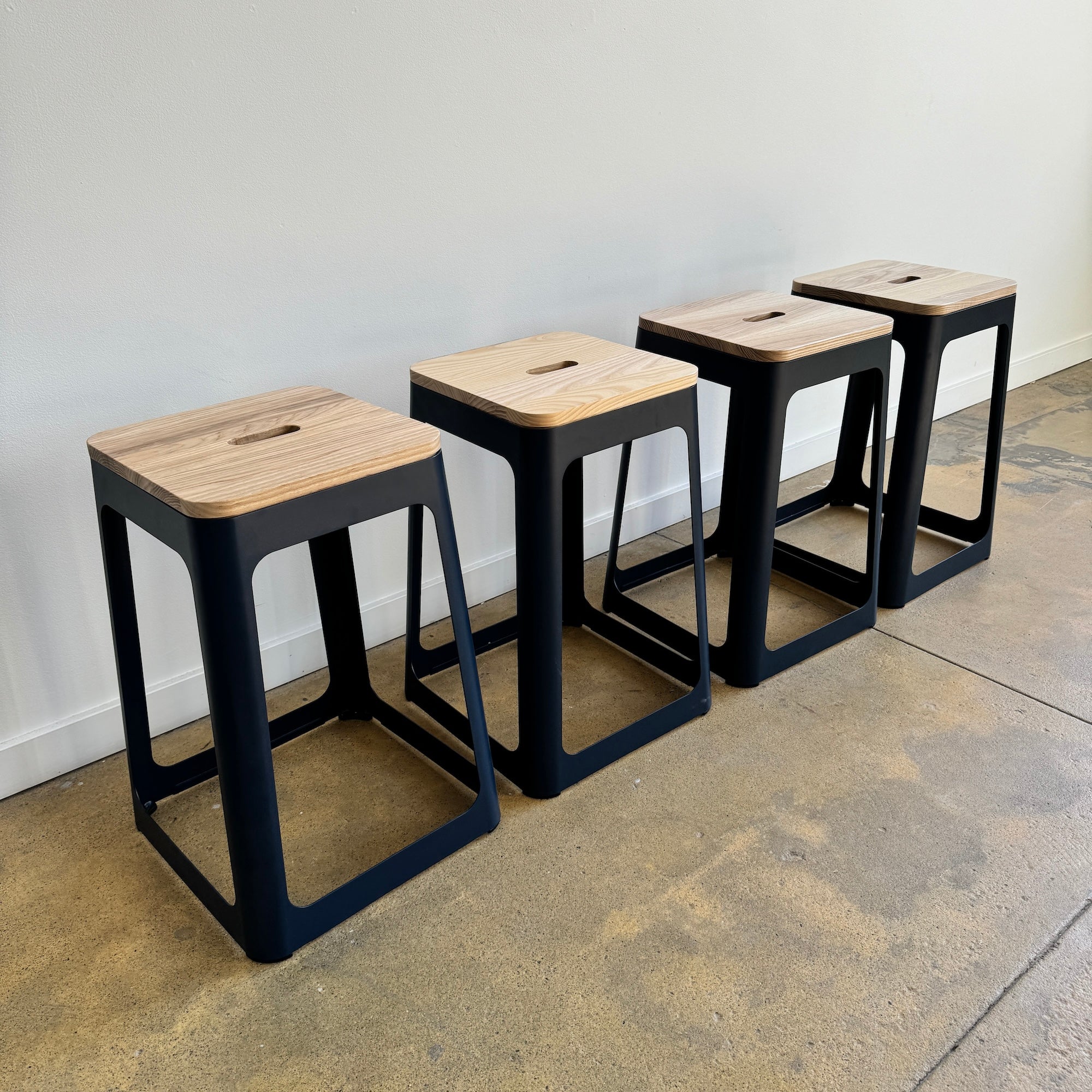 High Tower Jaxson set of 4 Counter Stools - Image 3