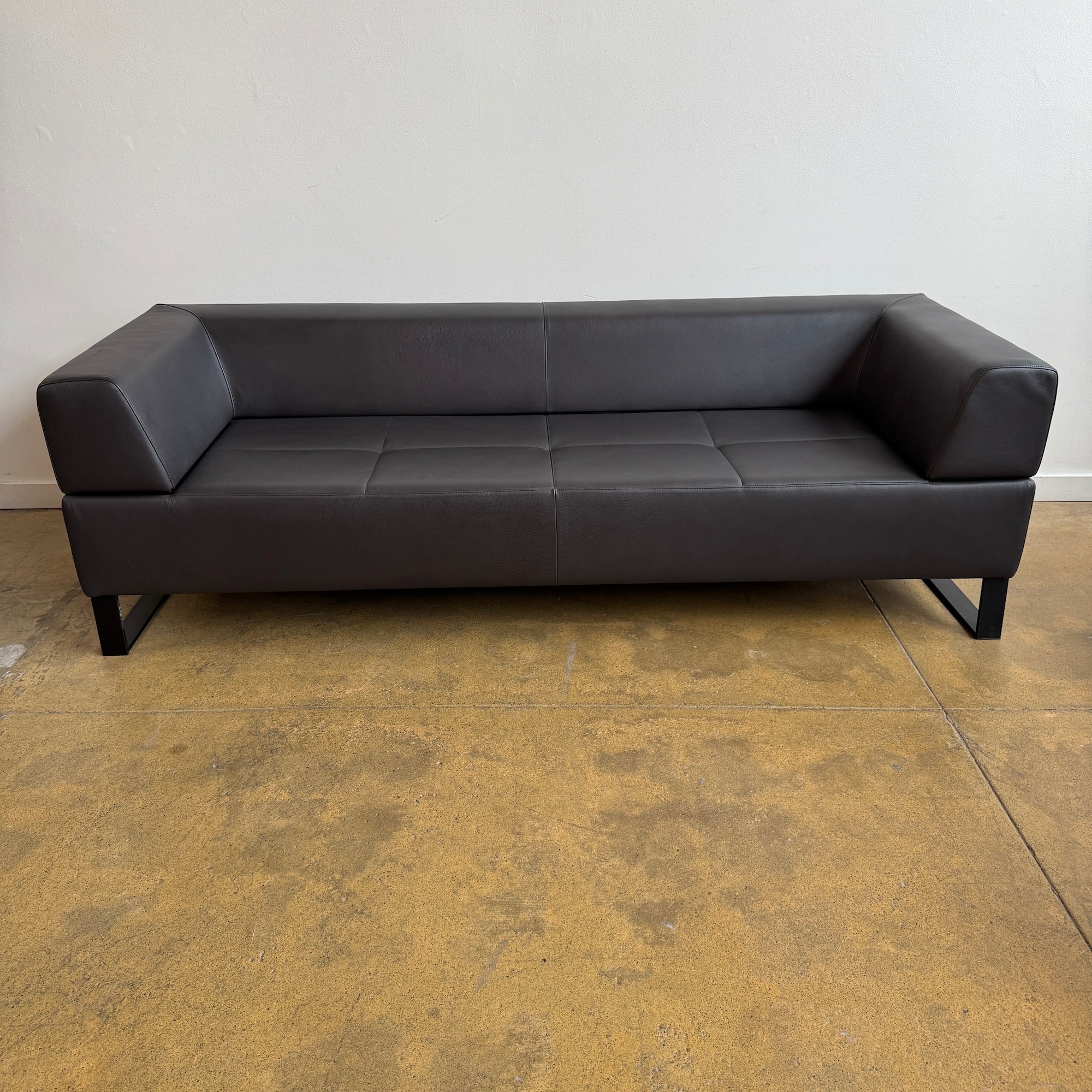 Inclass Norma Leather Sofa - Image 10