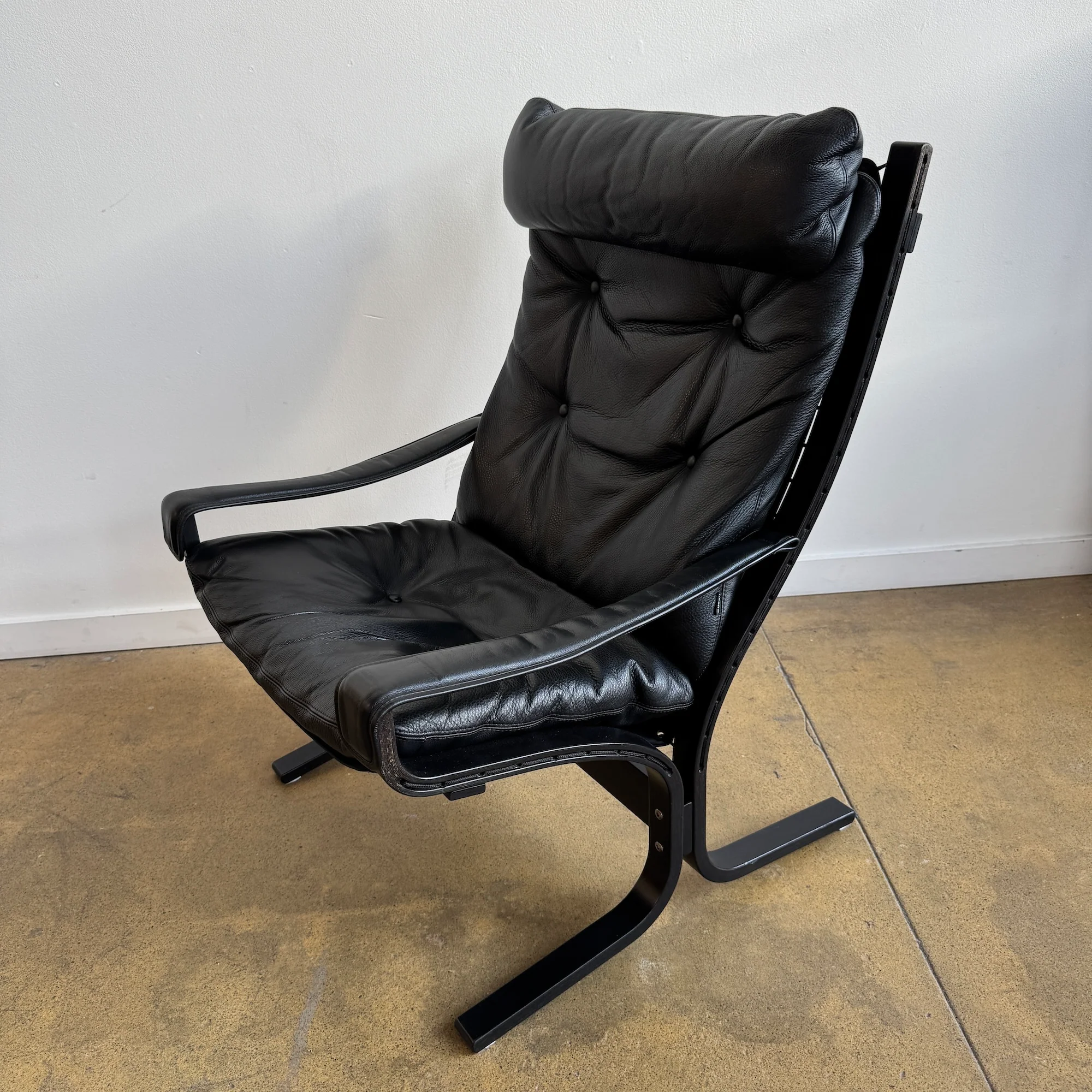 Ingmar Relling Siesta High back Chair with Arms (Two Available) - Image 4