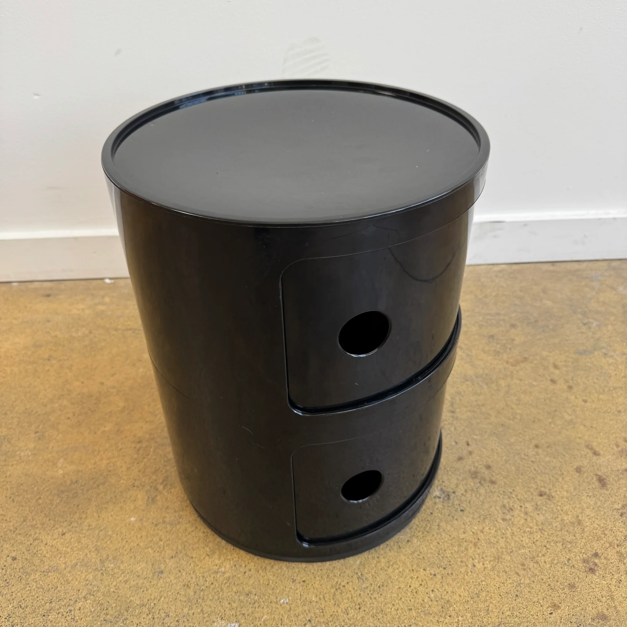 Kartell Side table by Anna Castelli - Image 3
