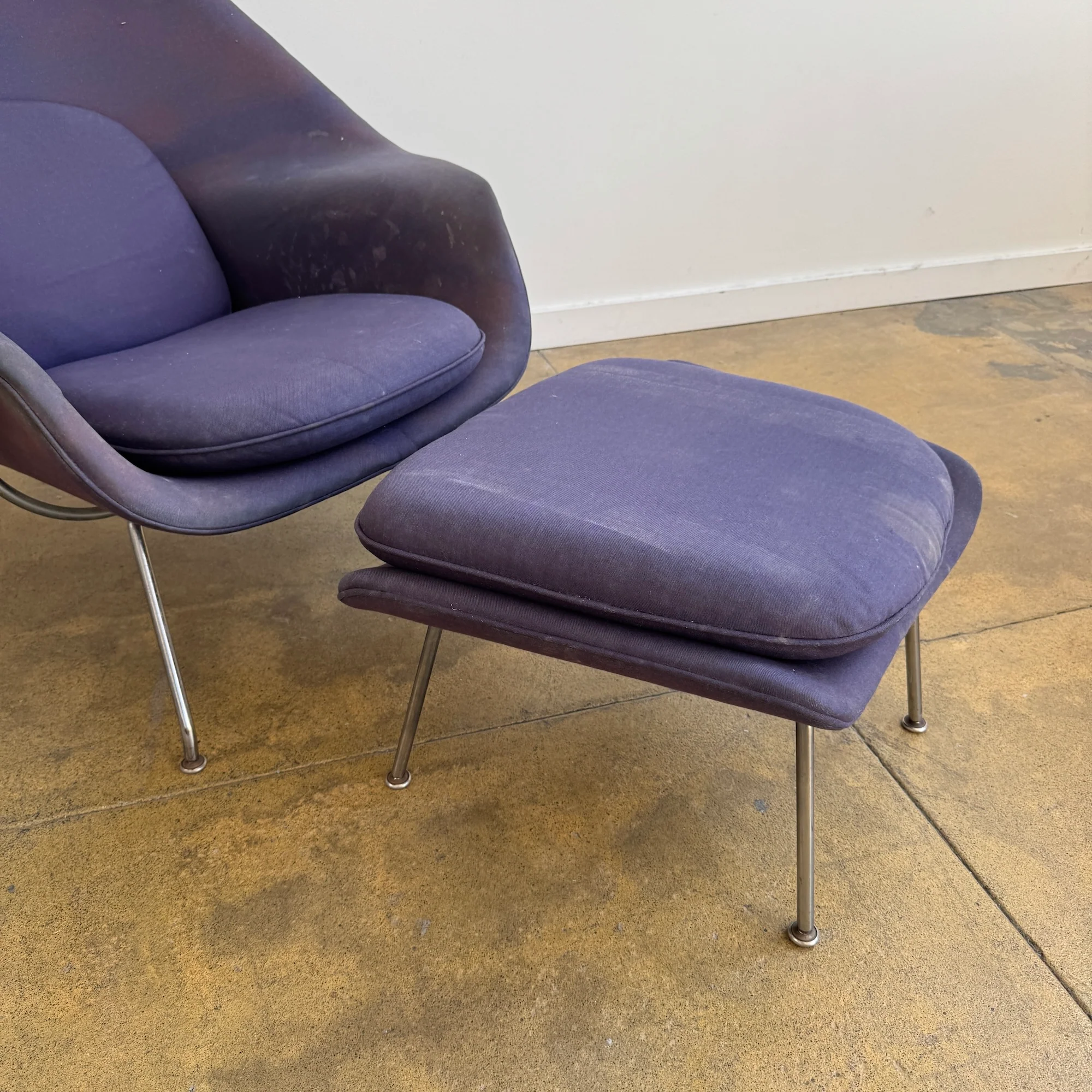 Knoll Eero Saarinen Womb Chair & Ottoman, 1980s (Free Upholstery) - Image 4