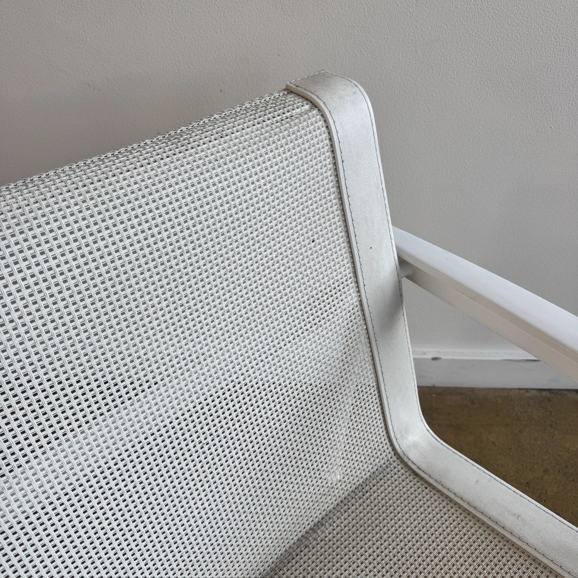 Knoll Richard Schultz Three Seater Sofa - Image 4