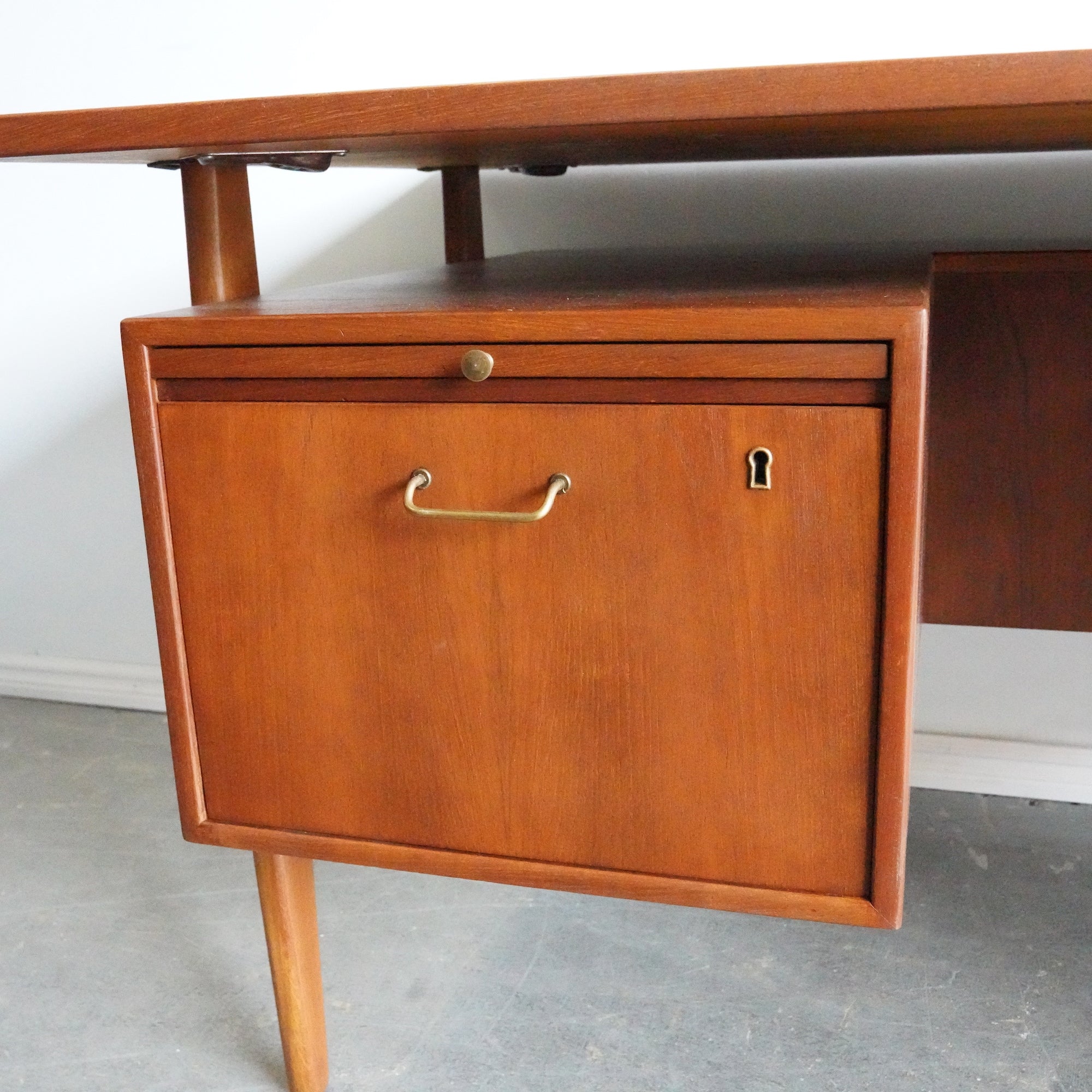 Mid Century Modern Vintage Danish Teak Floating executive desk - Image 4