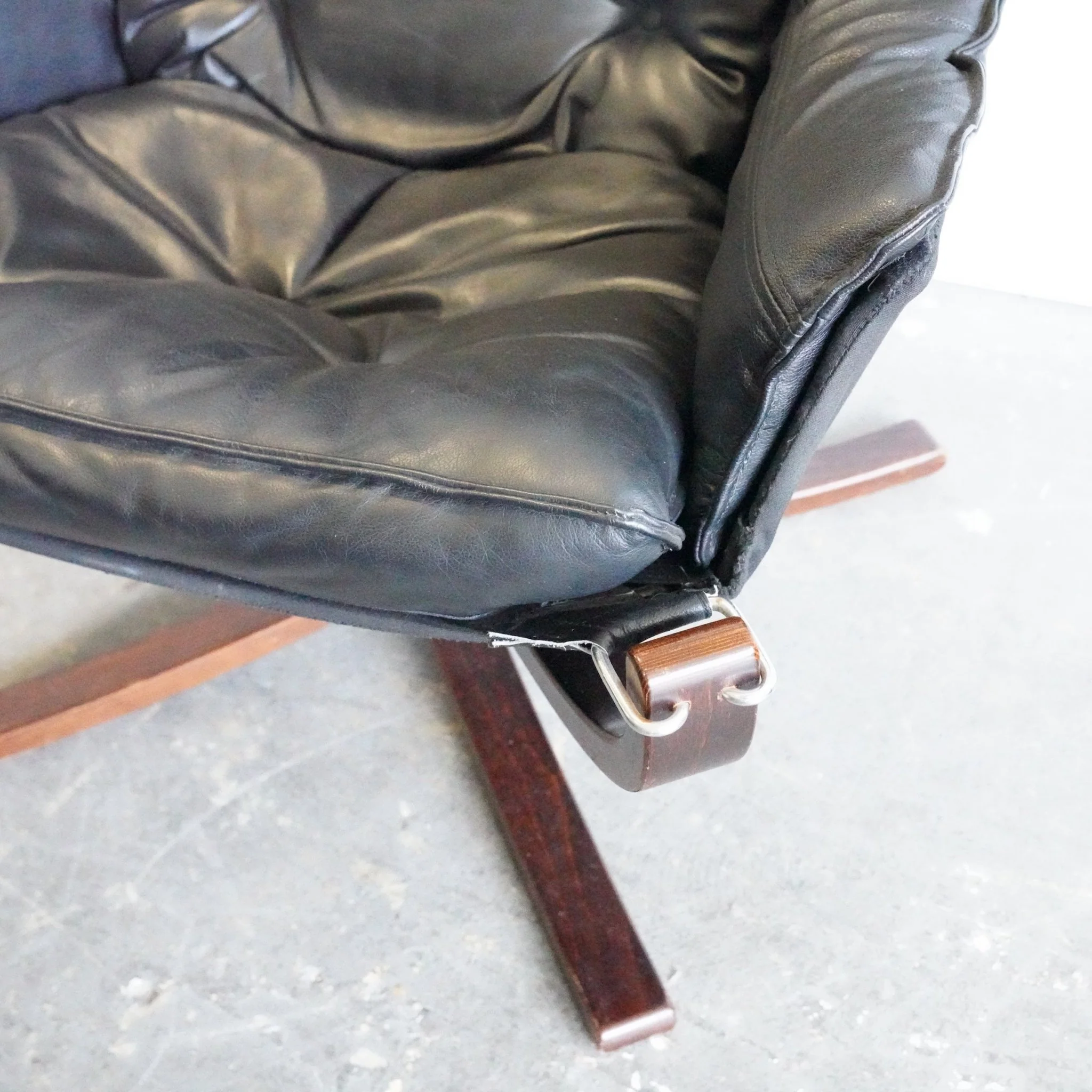 Mid Century Modern Vintage Norwegian Falcon Lounge Chair with Ottoman, 1980s - Image 4