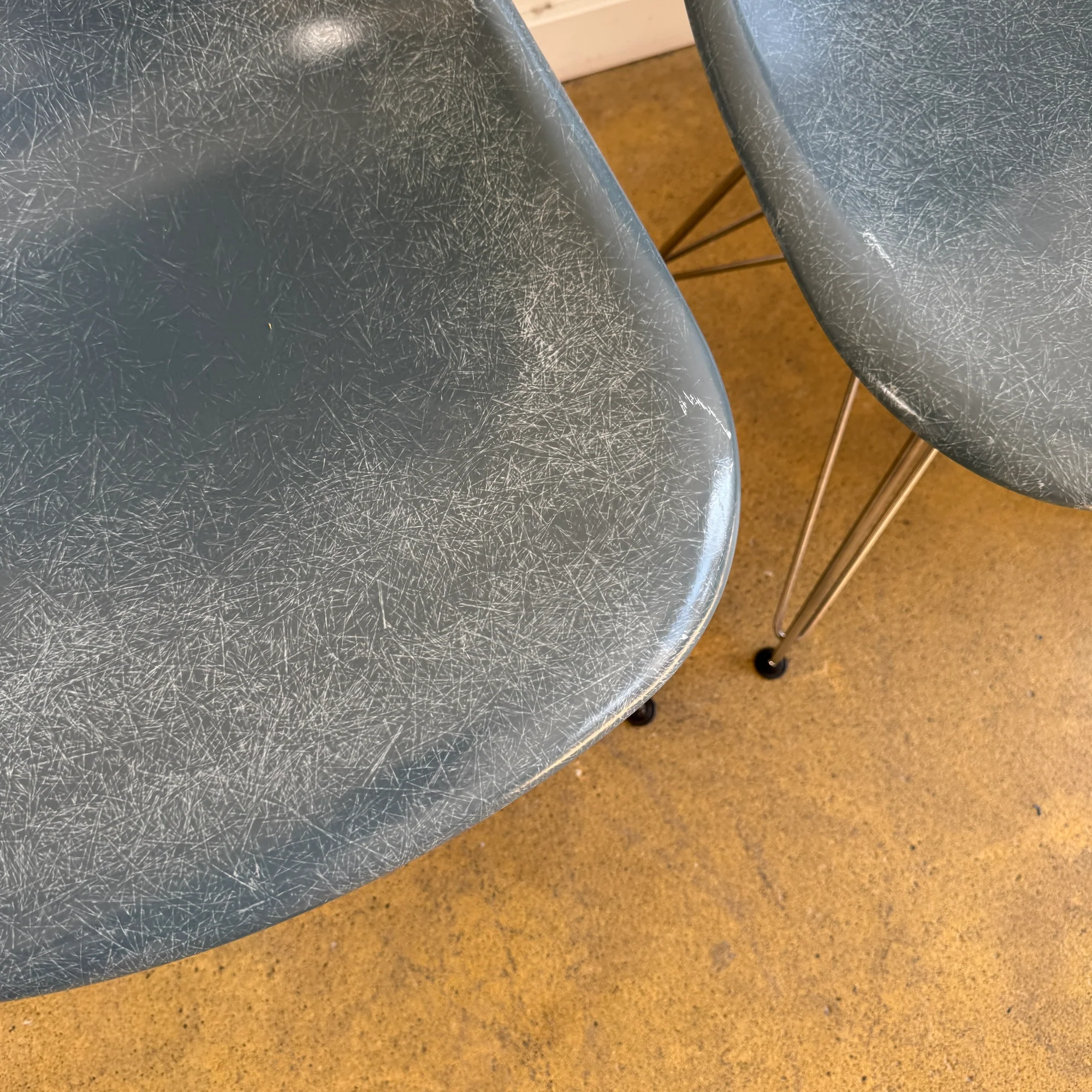 Modernica Set of 4 Fiberglass Shell dining chairs - Image 7