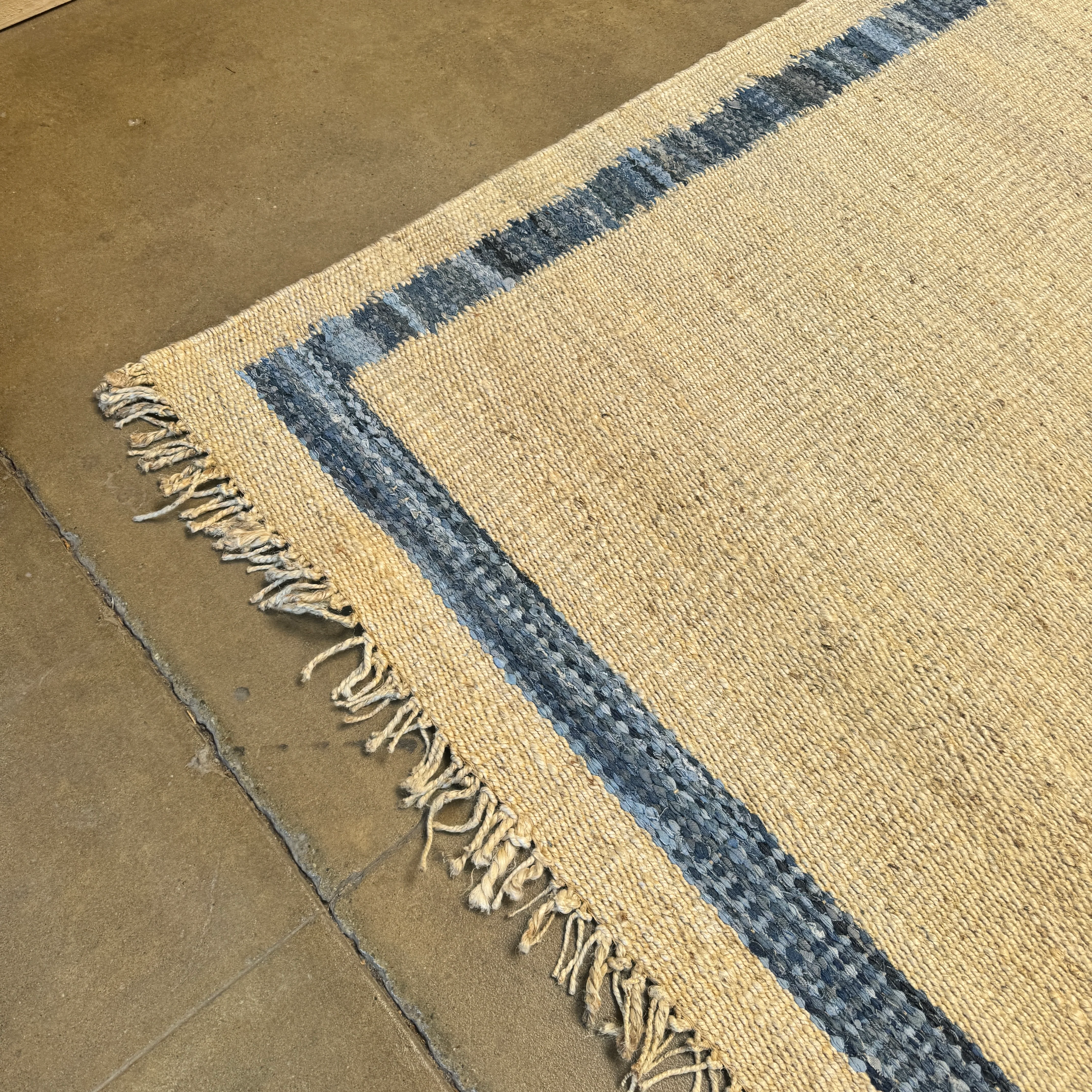 New! Serena and lily Jute Border Rug 6X9 ( Denim ) - Image 5