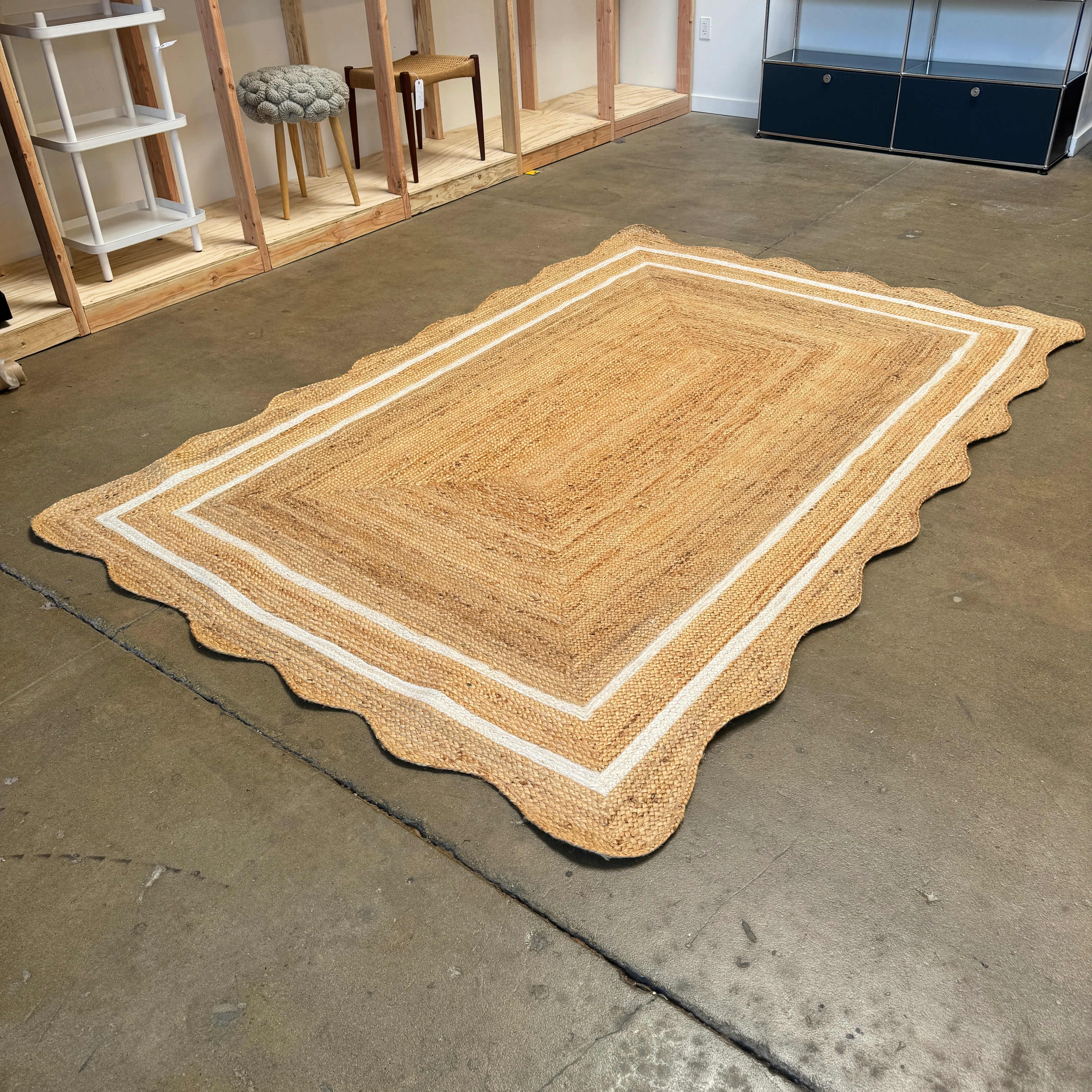 New! Serena and lily Scallop Jute rug 6X9 - Image 4