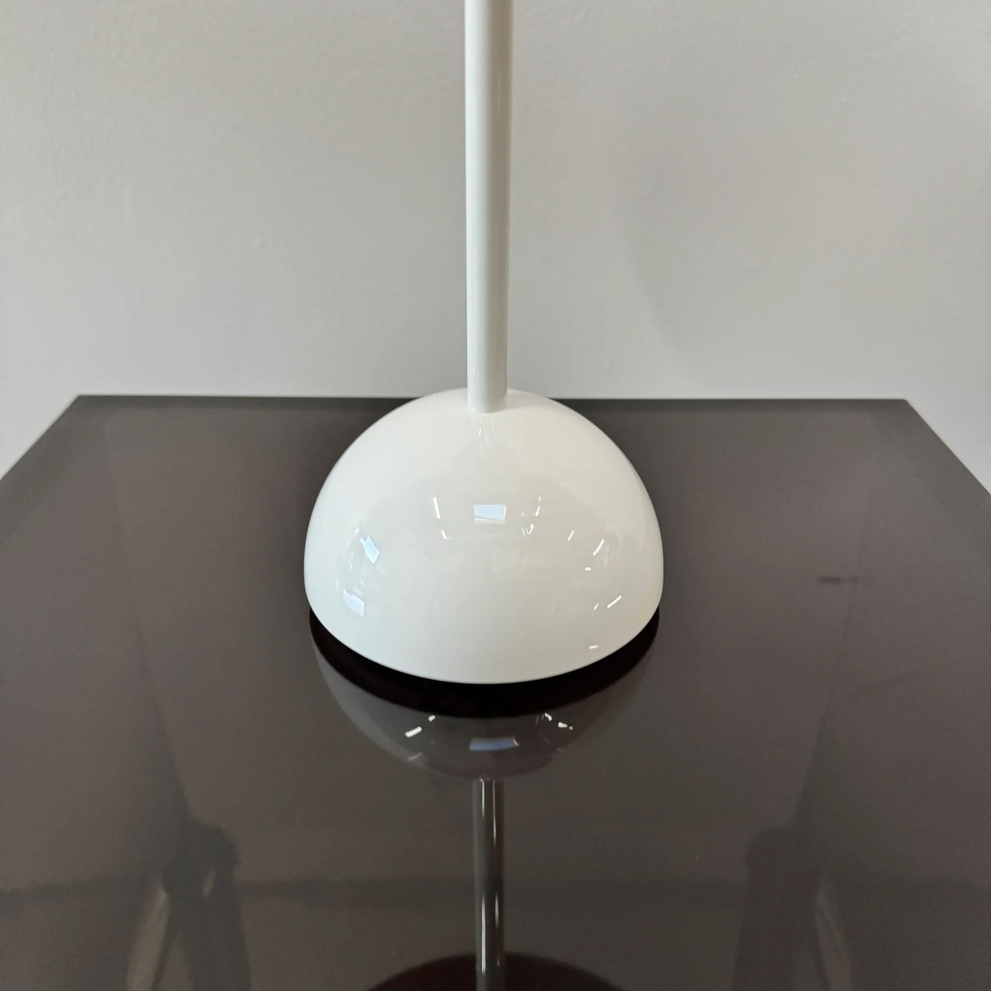 New! Verner Panton Flowerpot VP9 Rechargeable LED Table Lamp for &Tradition - Image 4