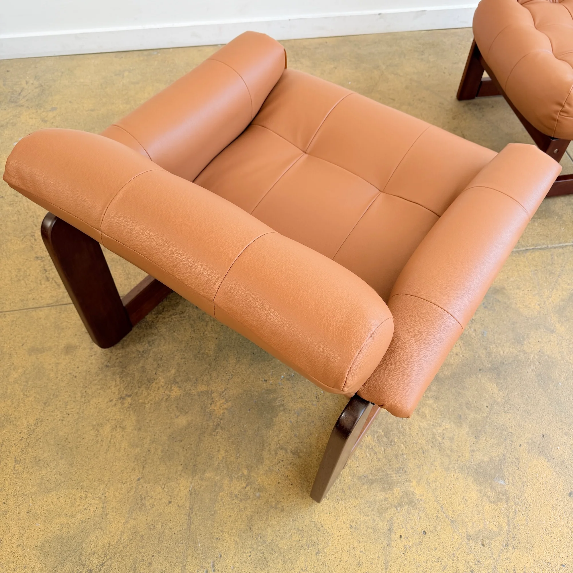 Percival Lafer MP-185 Lounge chair & Ottoman with Spinnybeck Leather (Fully Restored) - Image 10
