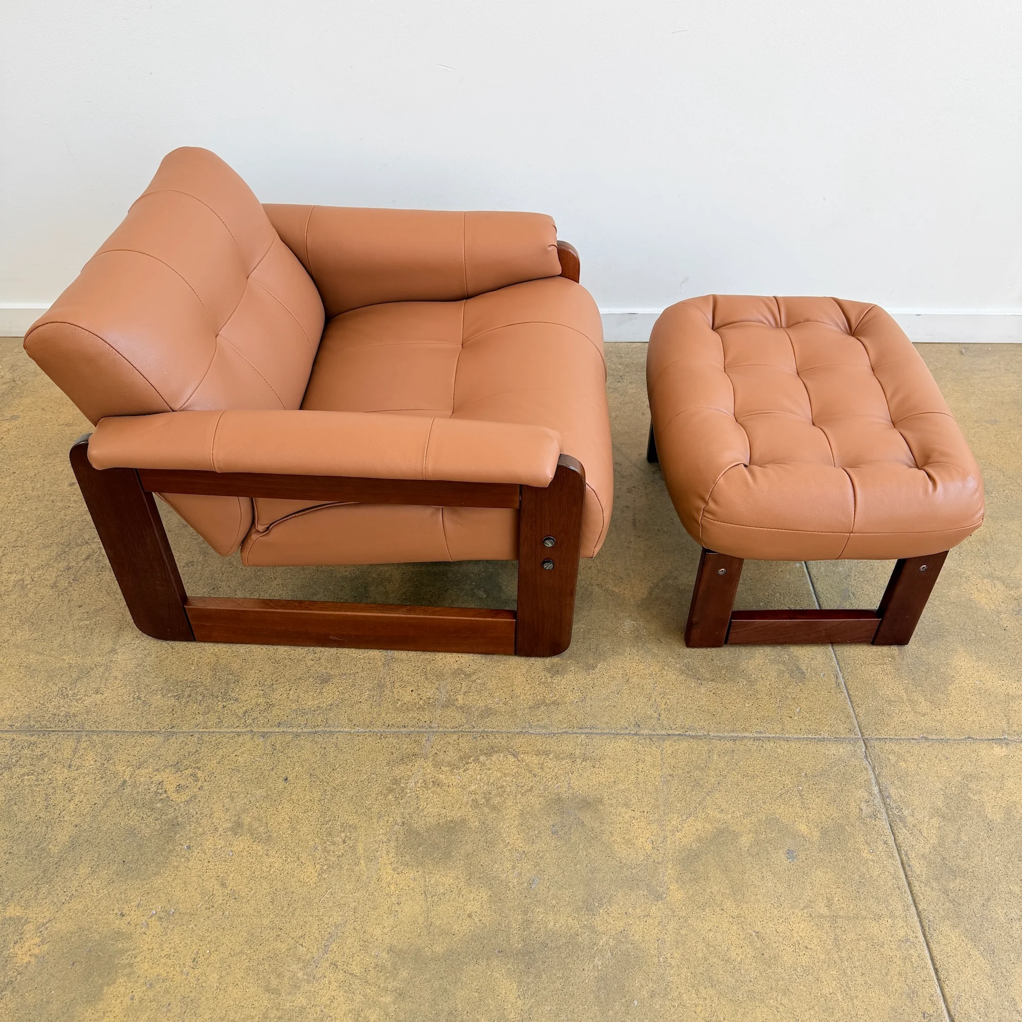 Percival Lafer MP-185 Lounge chair & Ottoman with Spinnybeck Leather (Fully Restored) - Image 4
