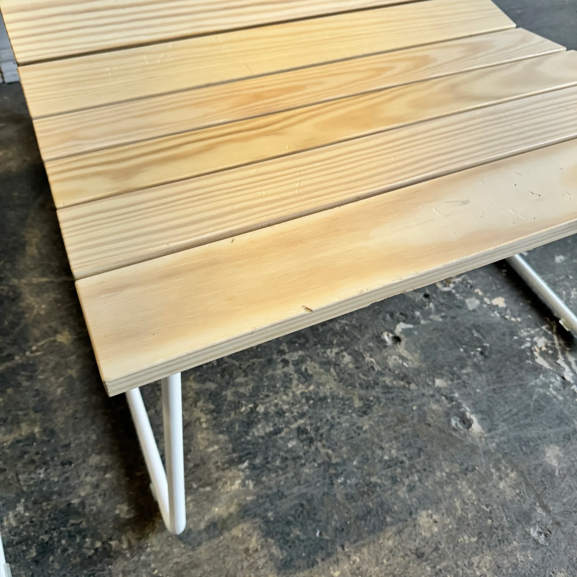 Plank by Eric Pfeiffer and Council Set of 2 Indoor/outdoor lounger - Image 3