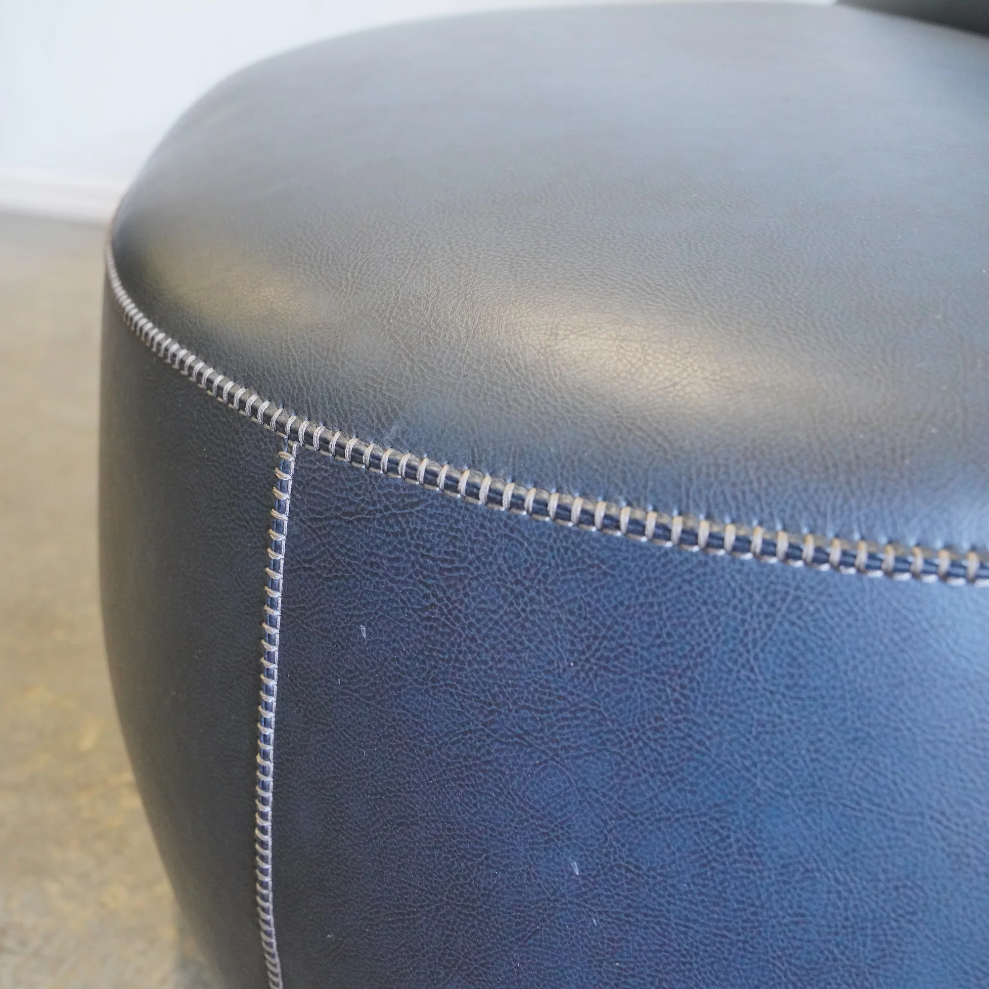 Rare! Bernhardt Design Leather Mitt Lounge chair - Image 6
