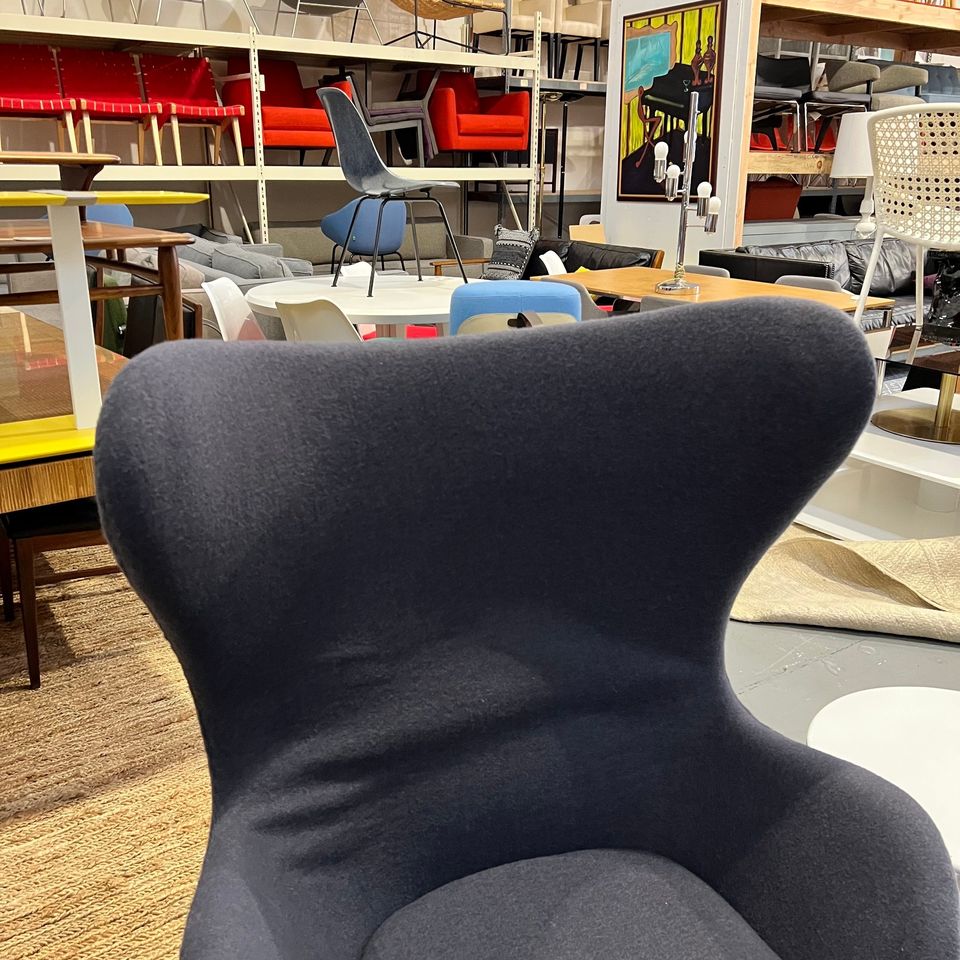 Rove Concept Arne Jacobsen style egg chair - Image 3
