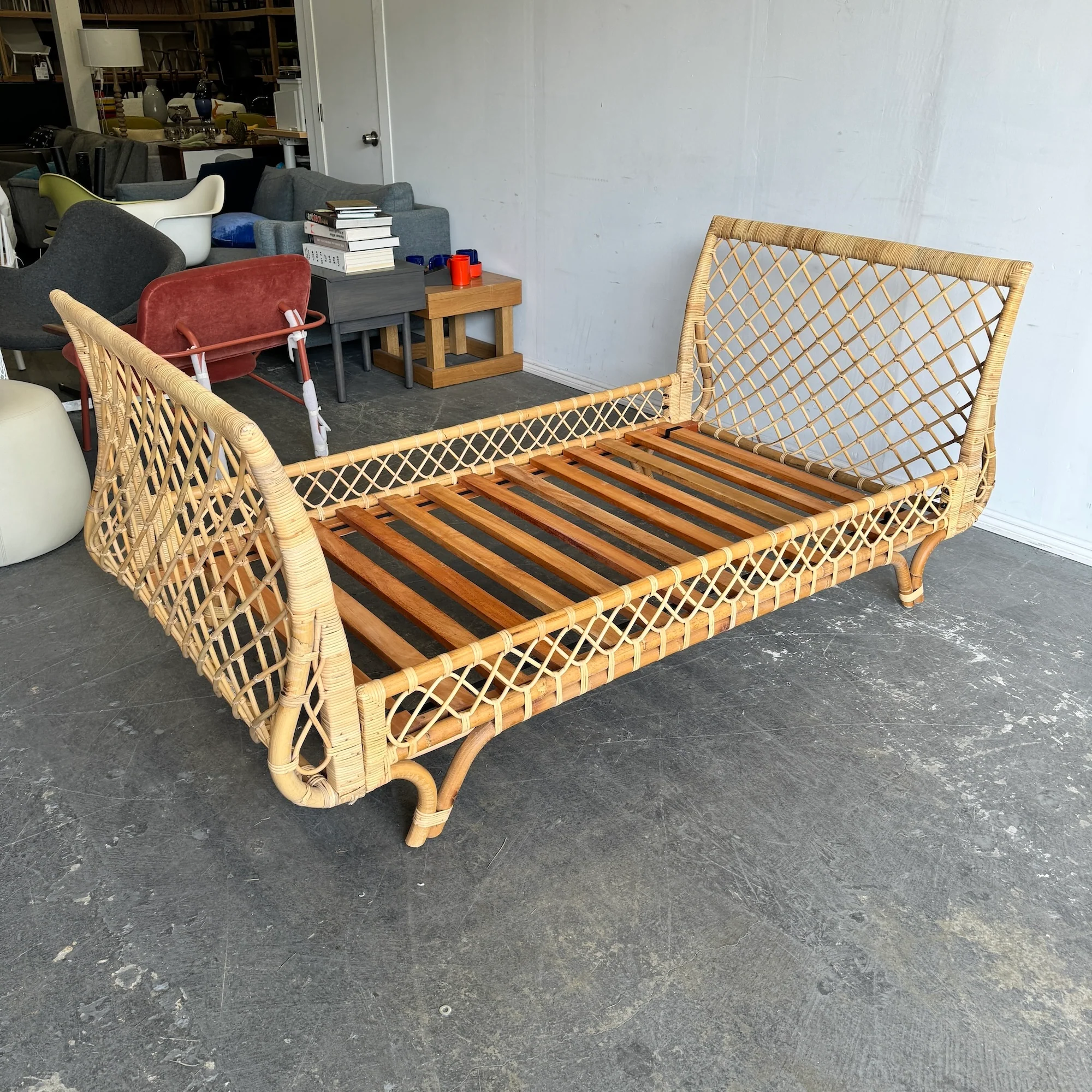 Serena and Lily Avalon Rattan Twin/ Daybed - Image 2