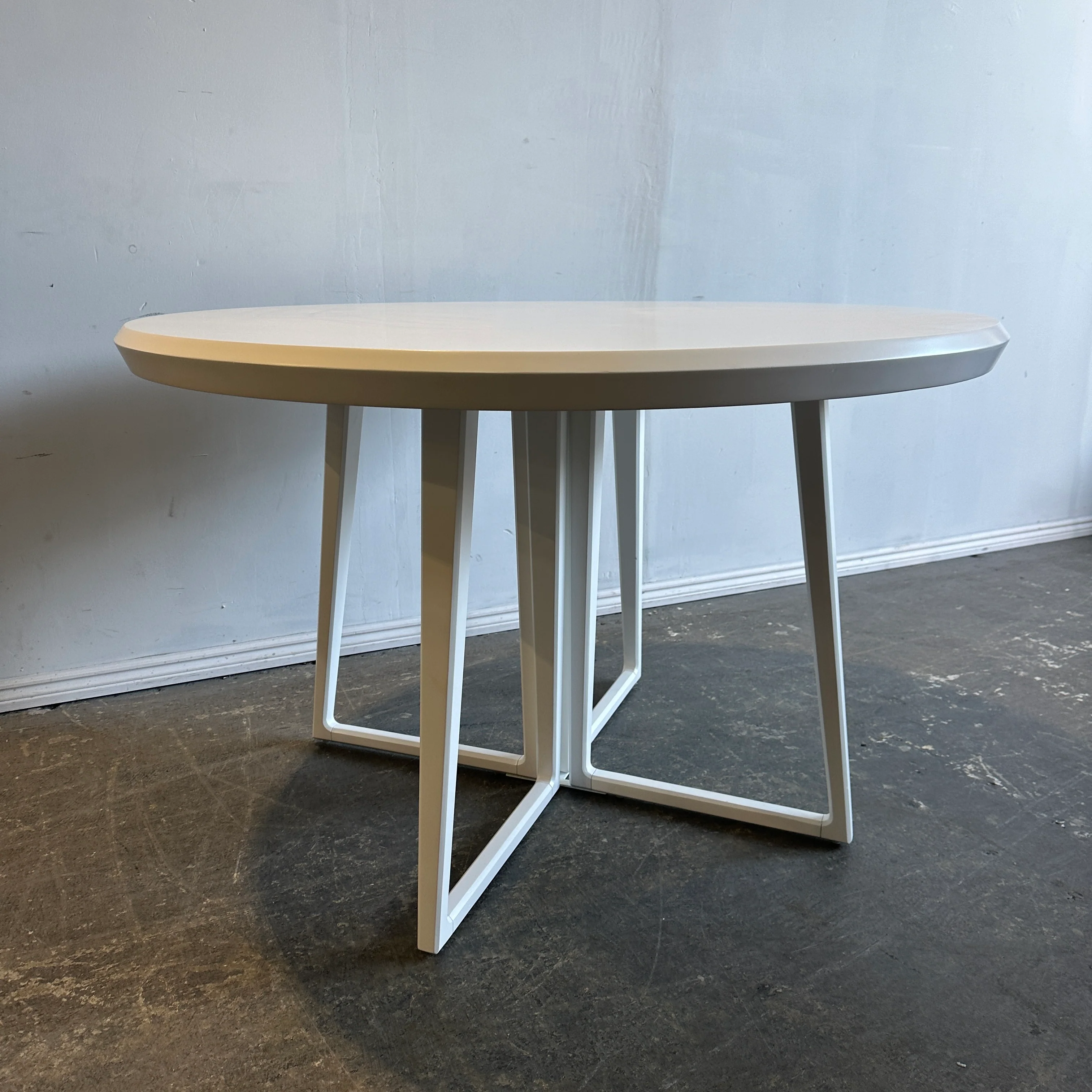 Serena and Lily Downing Round Dining Table - Image 4