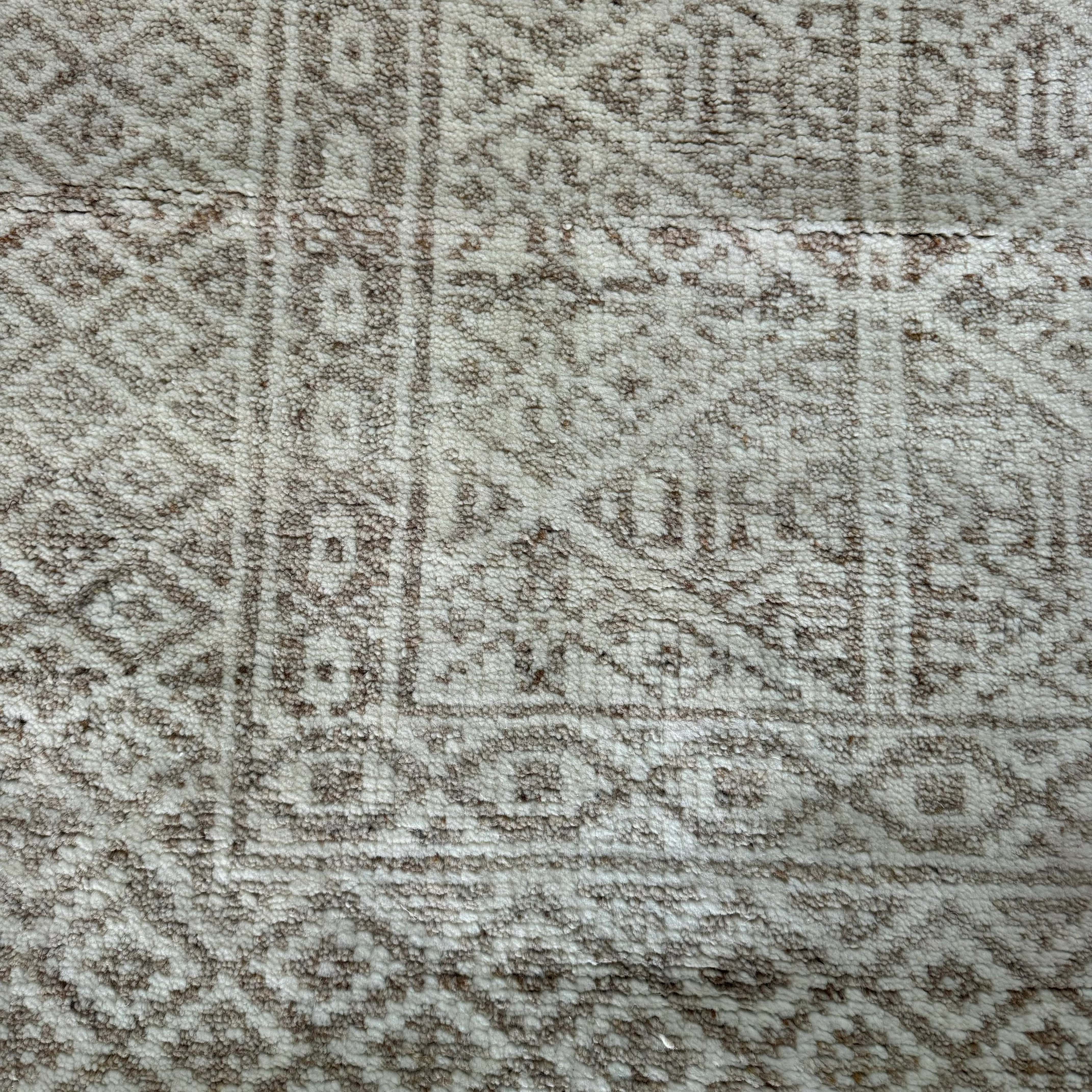 Serena and Lily Hand-knotted Runner 2x3 - Image 3