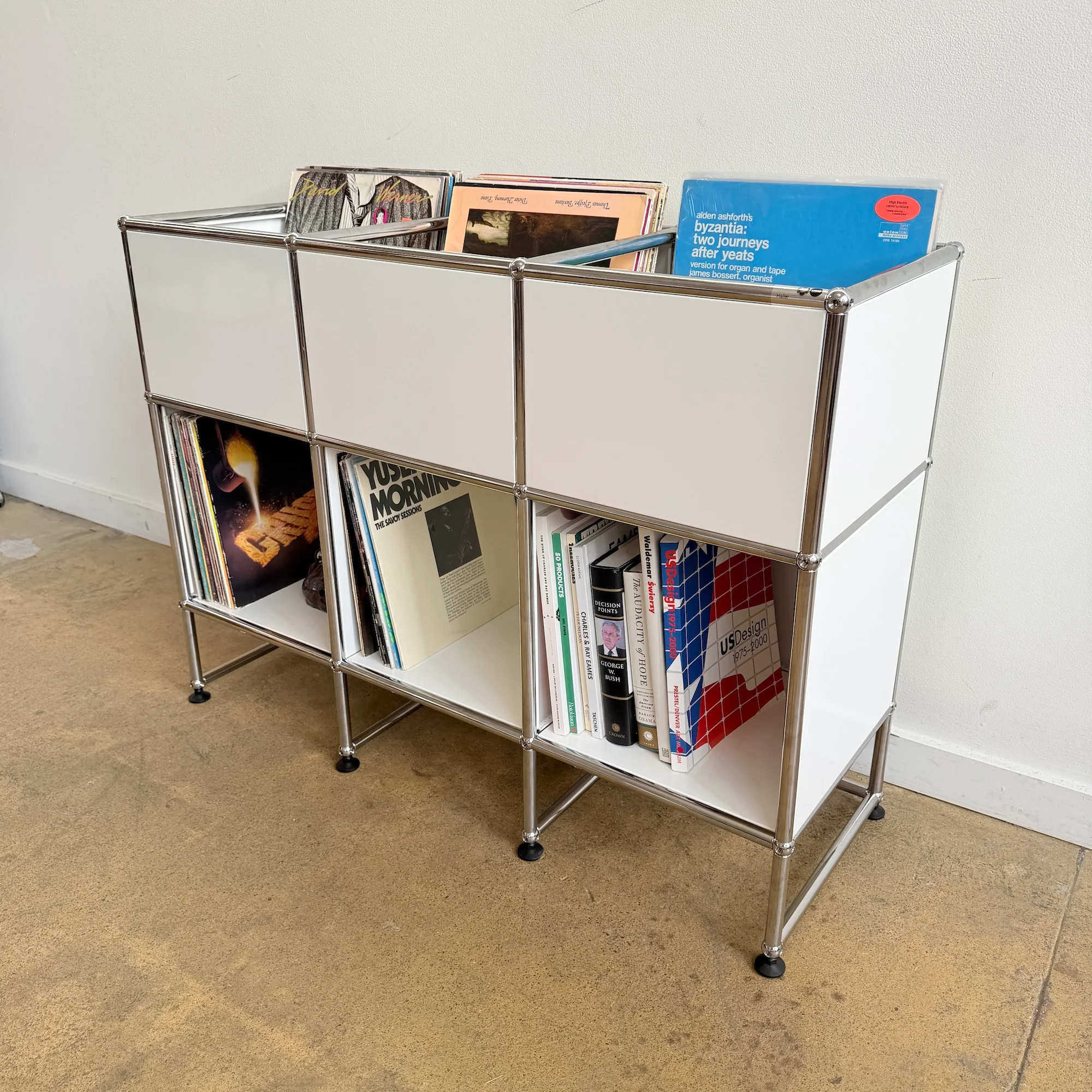 USM 3X3 Vinyl Storage Cabinet - Pure White - Image 3