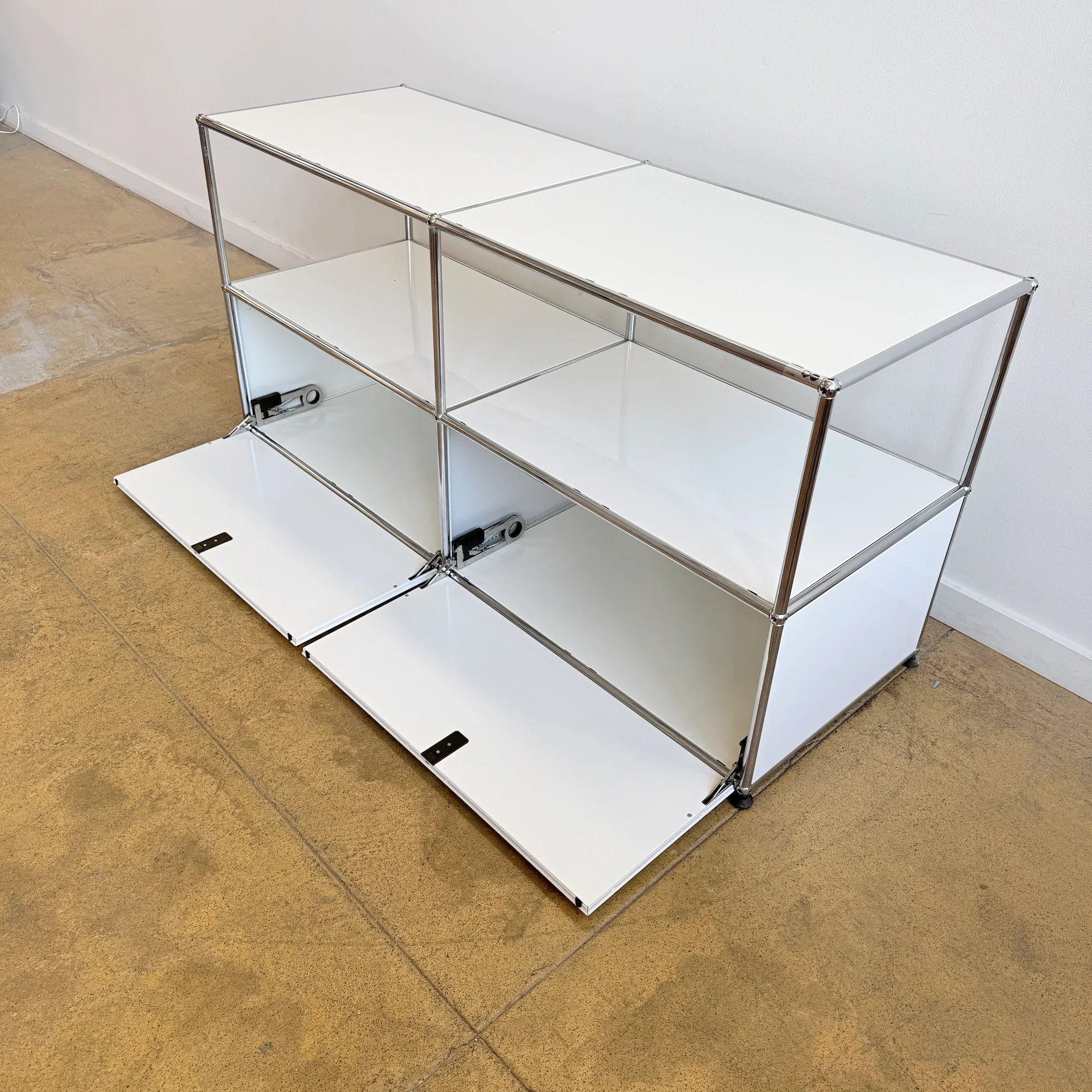 USM Haller 2X2 Console 20 Deep - Pure White - Image 5