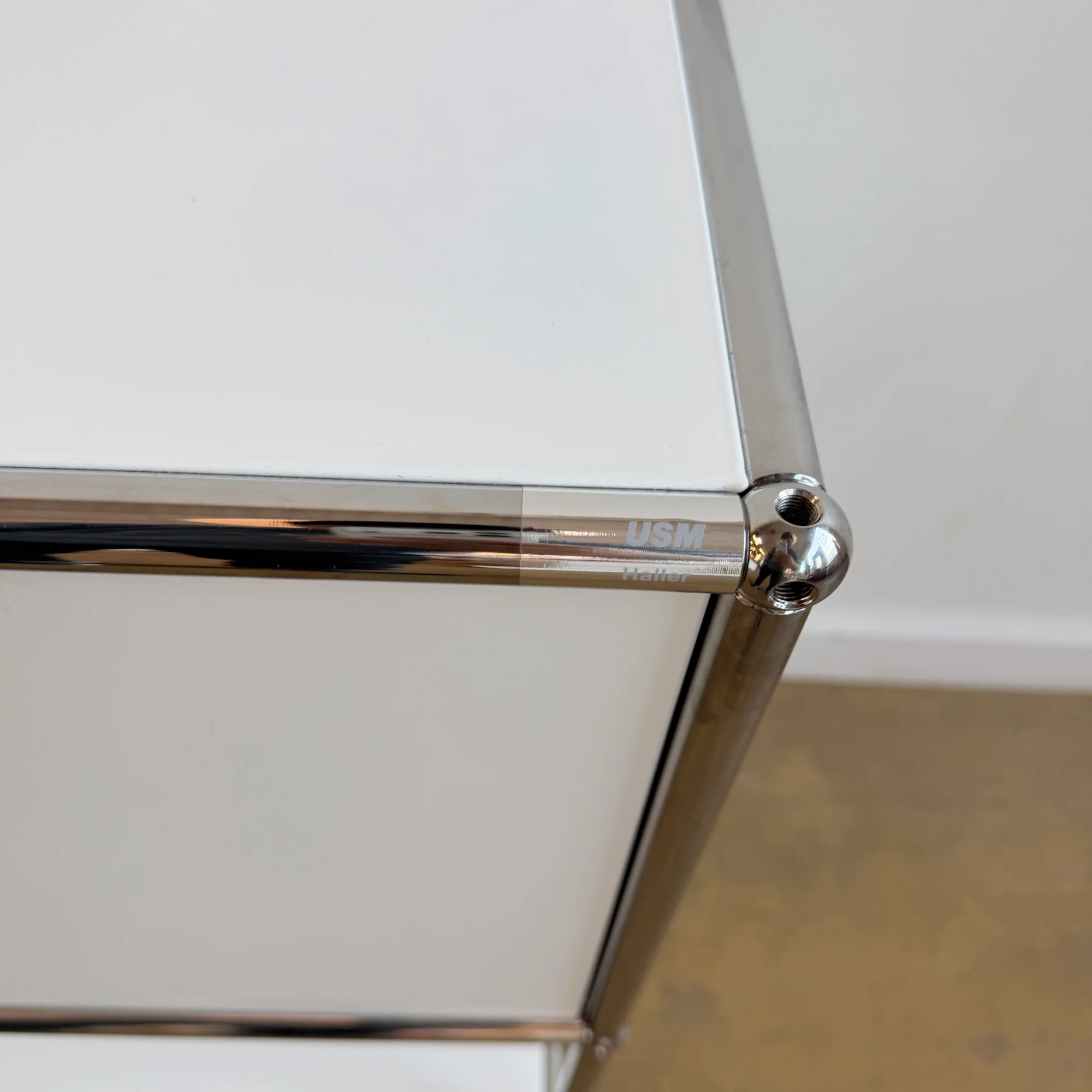 USM Haller 2X2 Flip-up Doors - Pure White - Image 6