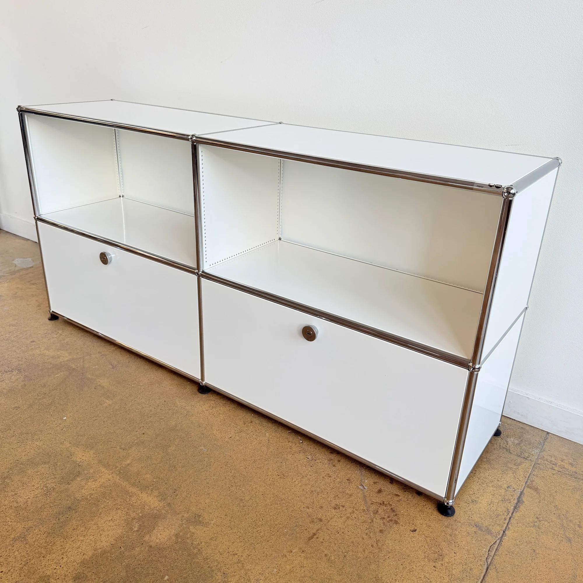 USM Haller 2X2 Fully Enclosed Console - Pure White - Image 4