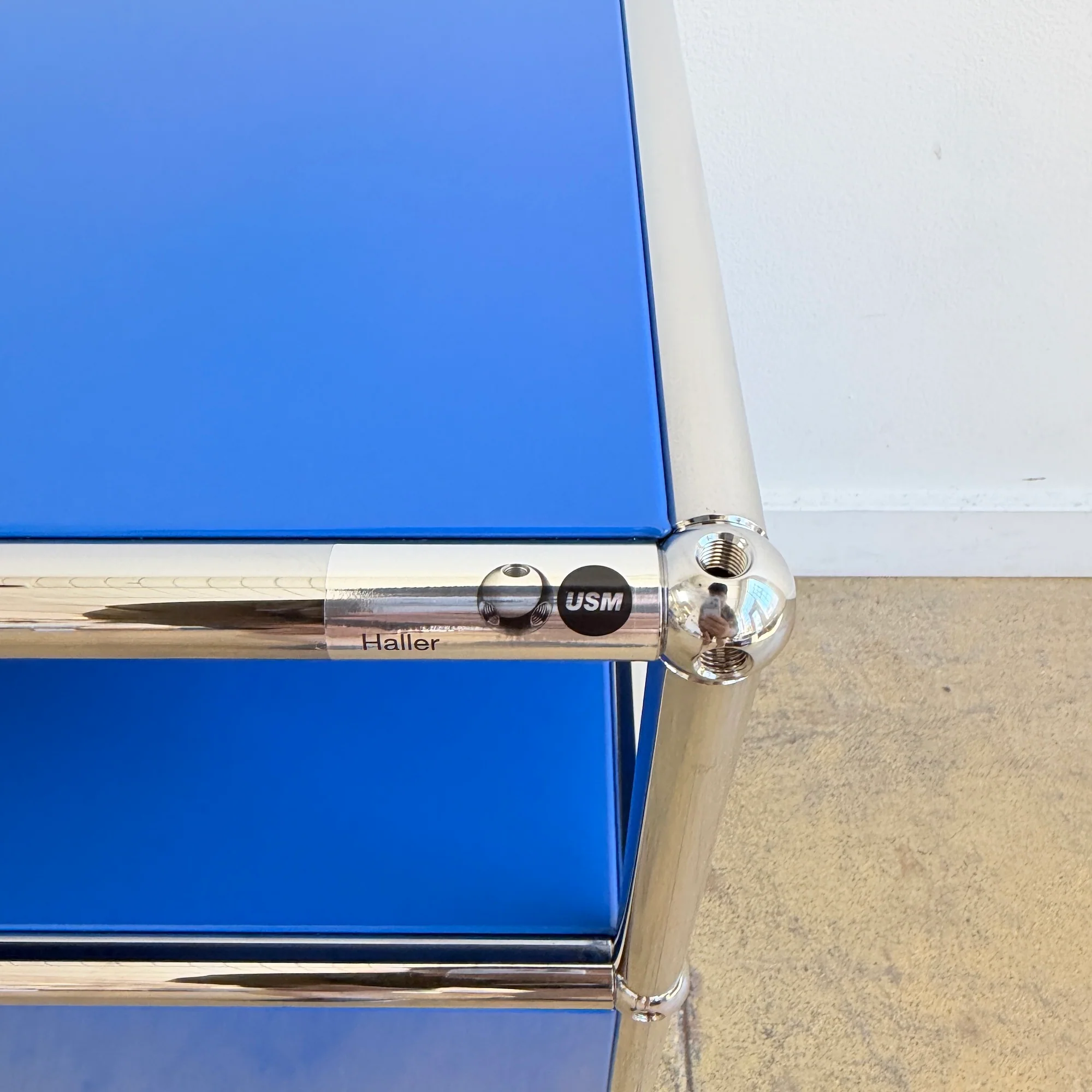 USM Haller 2X2 Media Console - Gentian Blue - Image 8